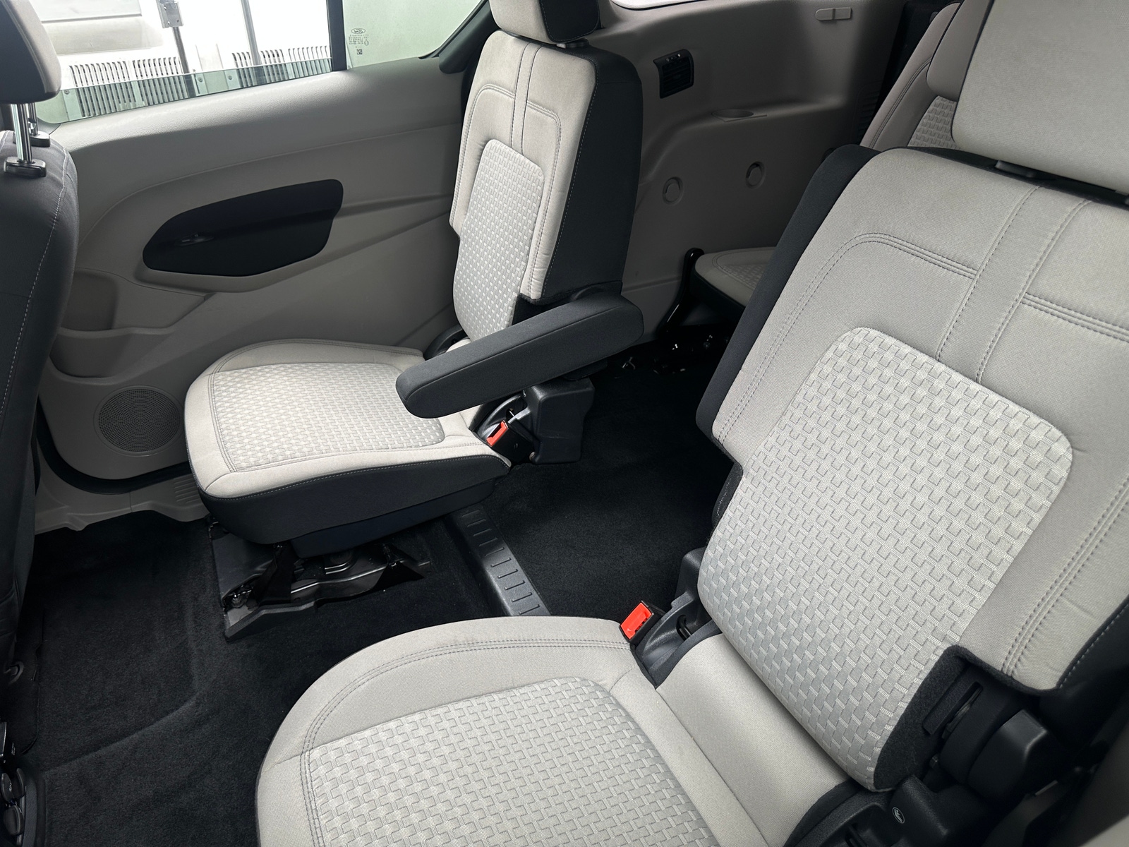 Thumbnail: 2020 Ford Transit Series - 6