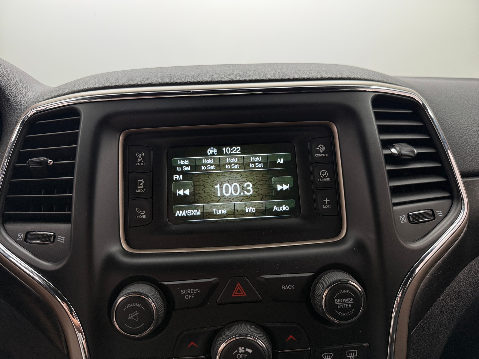 Thumbnail: 2015 Jeep Grand Cherokee - 4