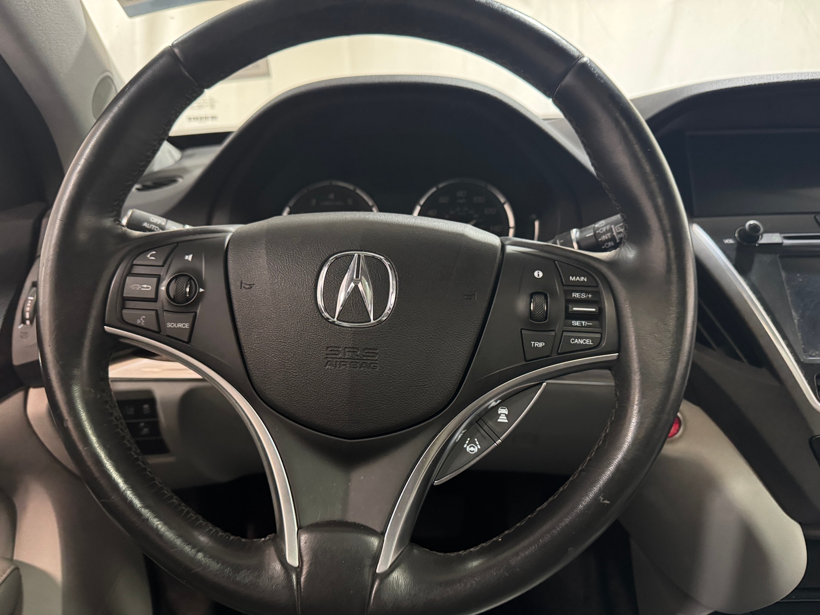 Thumbnail: 2017 Acura MDX - 4