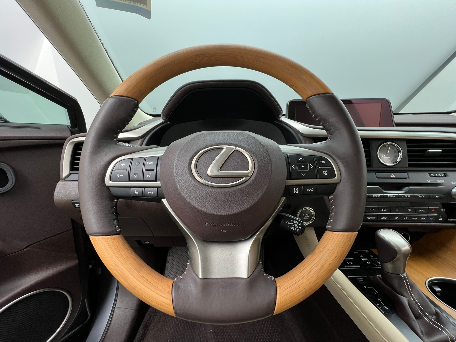 Thumbnail: 2019 Lexus RX - 4