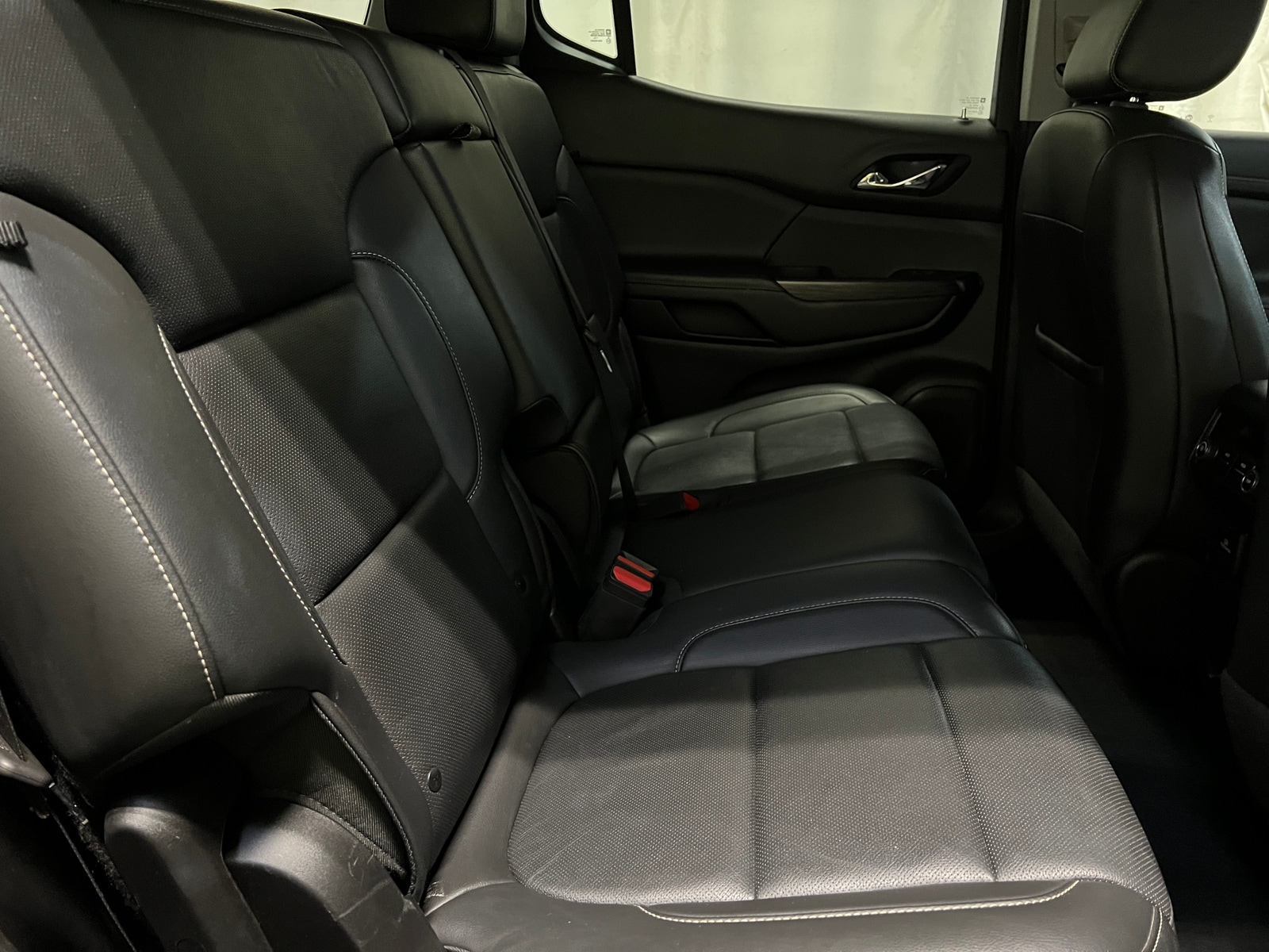 Thumbnail: 2023 GMC Acadia - 5
