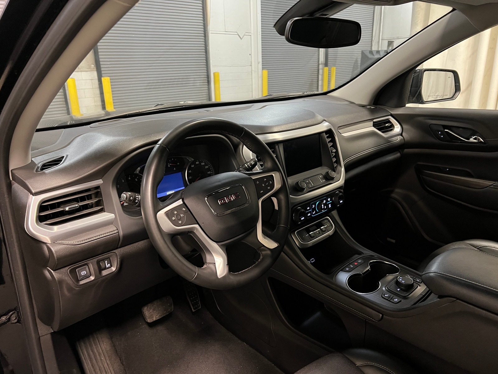 Thumbnail: 2023 GMC Acadia - 2