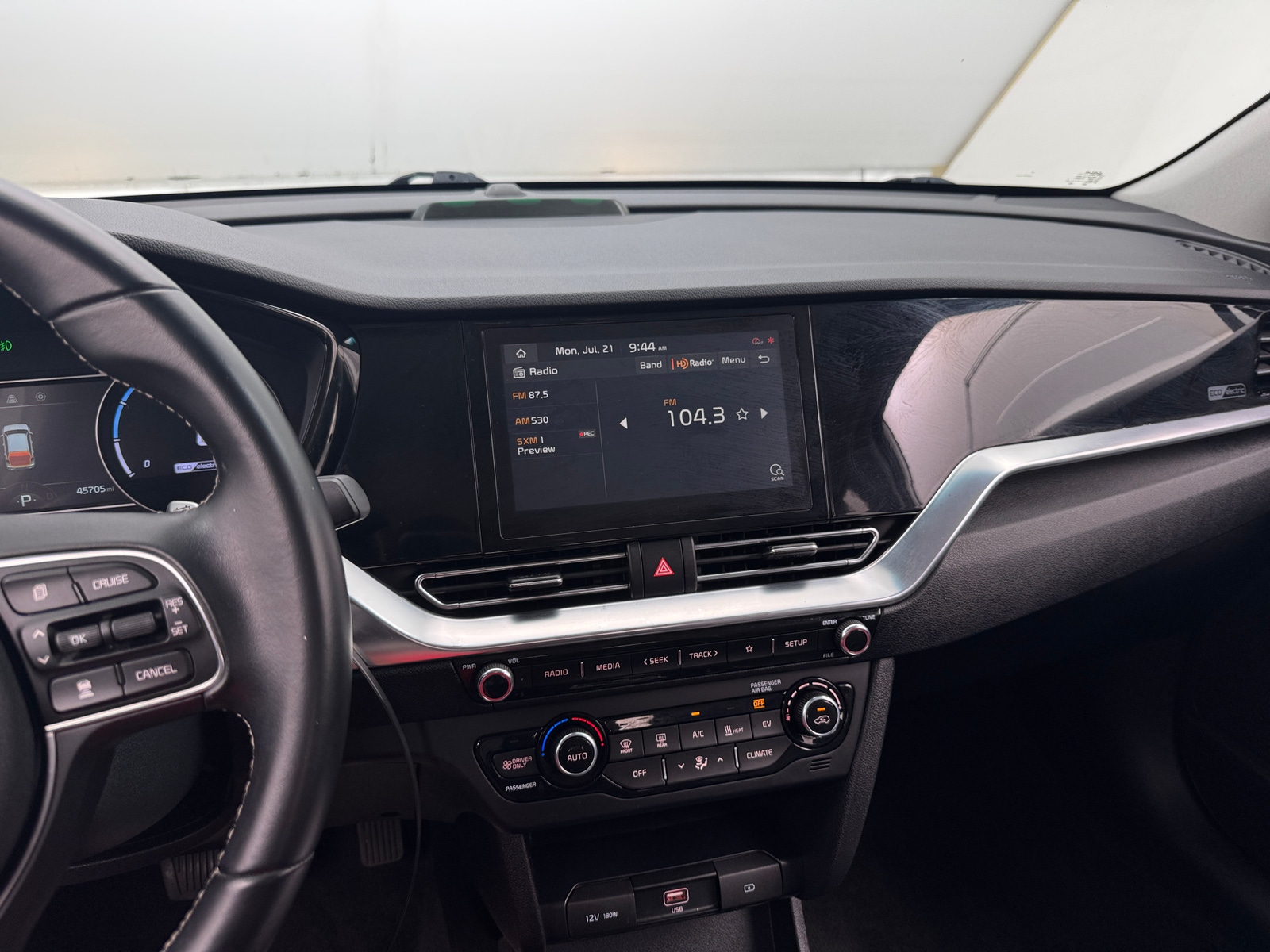 Thumbnail: 2021 Kia Niro - 4