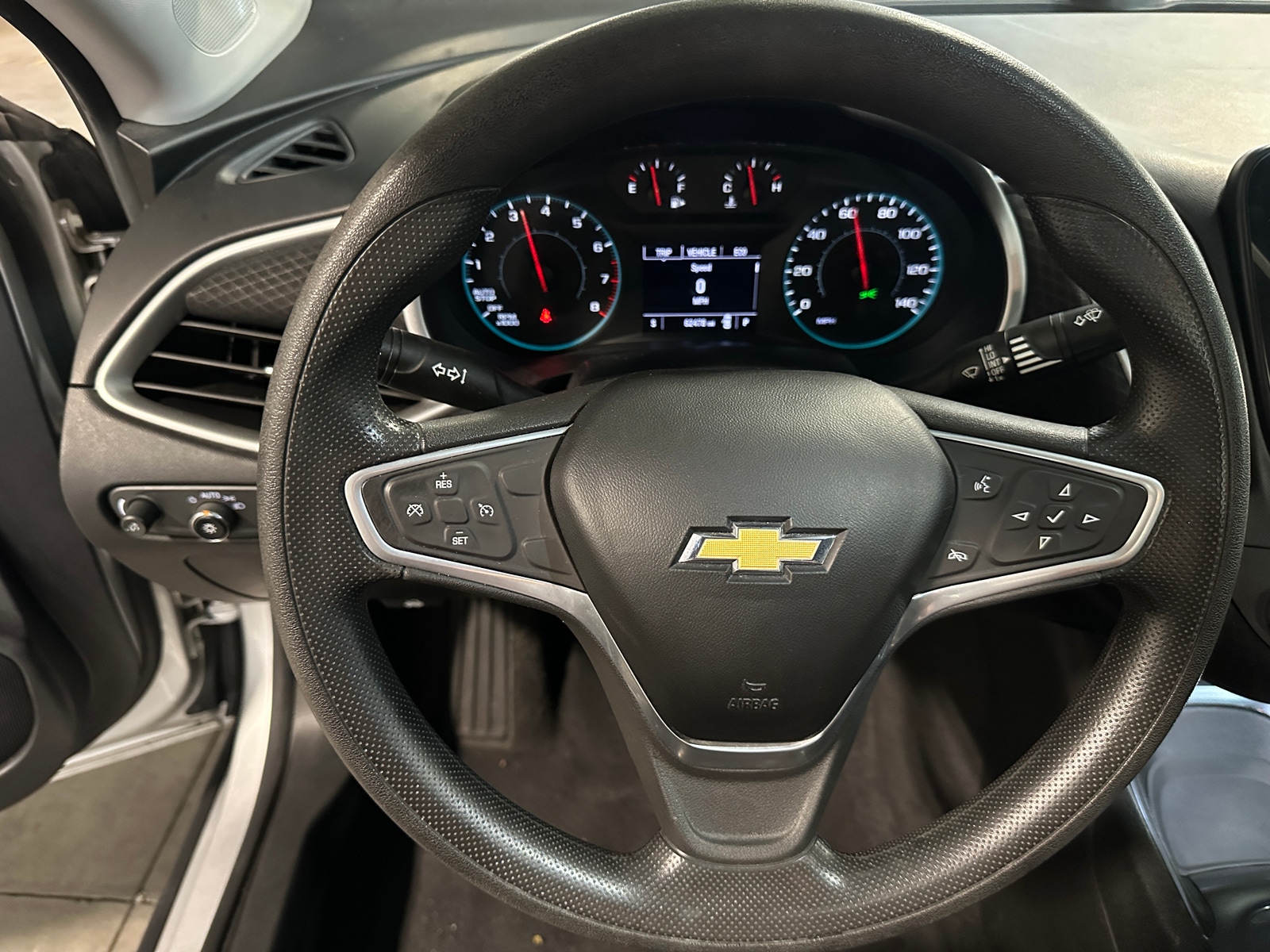 Thumbnail: 2022 Chevrolet Malibu - 5