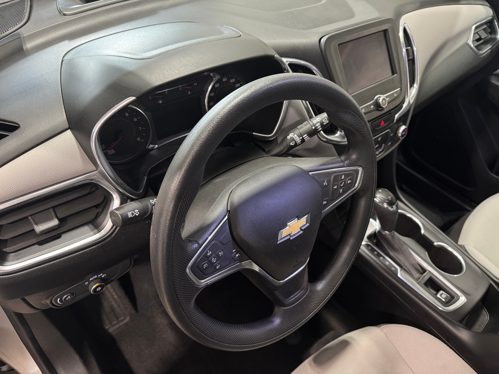 Thumbnail: 2020 Chevrolet Equinox - 3
