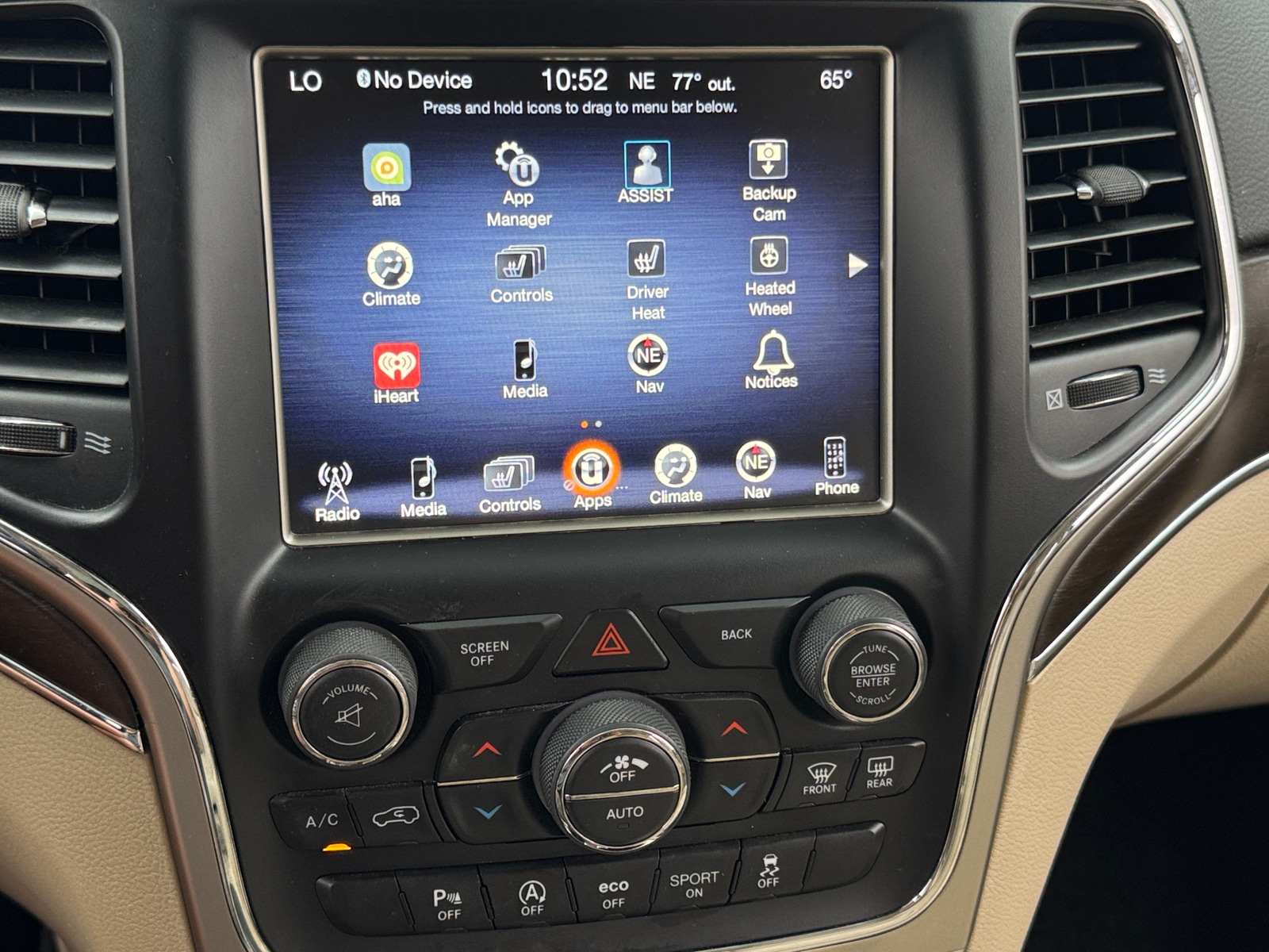 Thumbnail: 2017 Jeep Grand Cherokee - 3