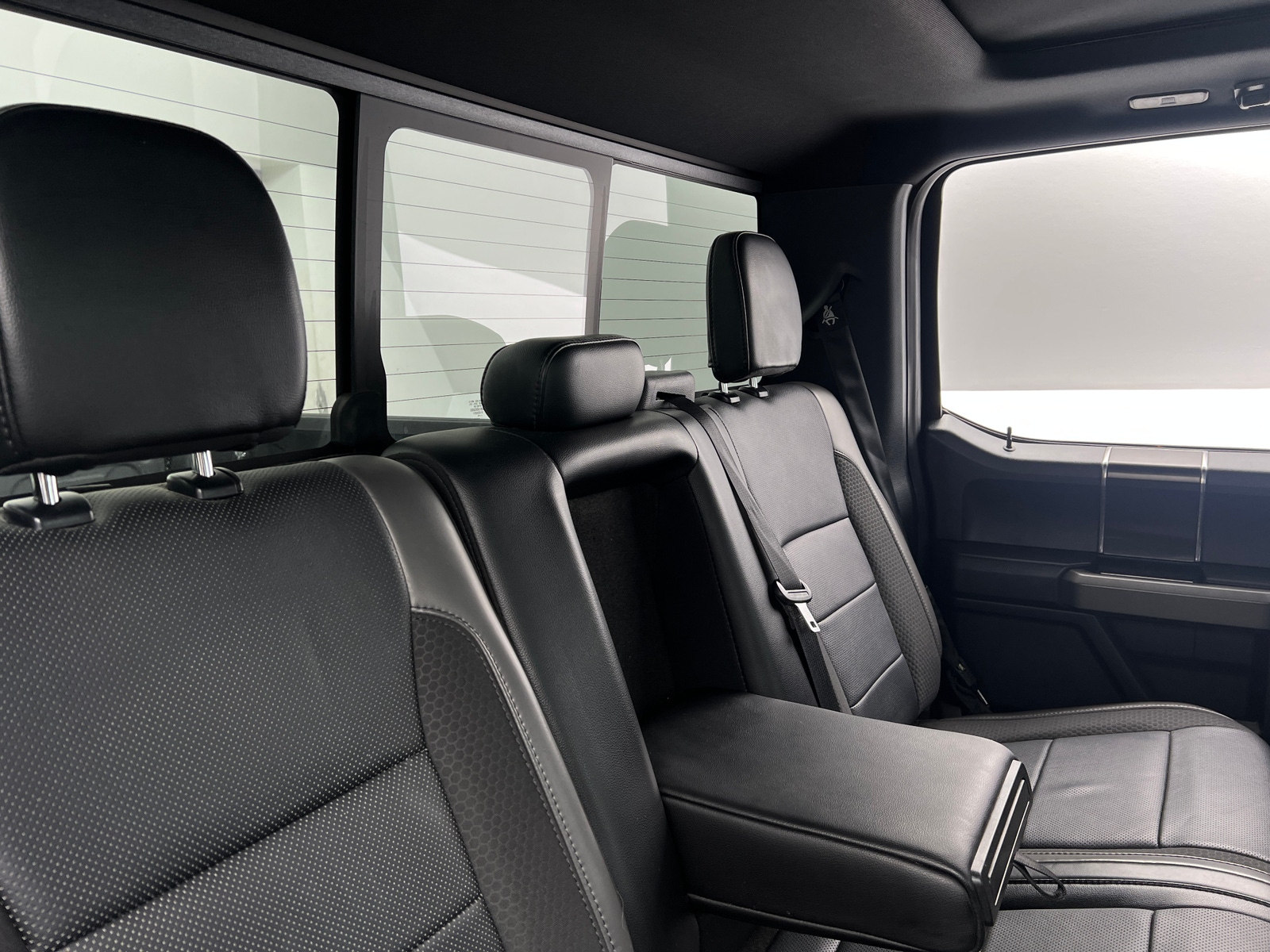 Thumbnail: 2019 Ford Econoline - 6