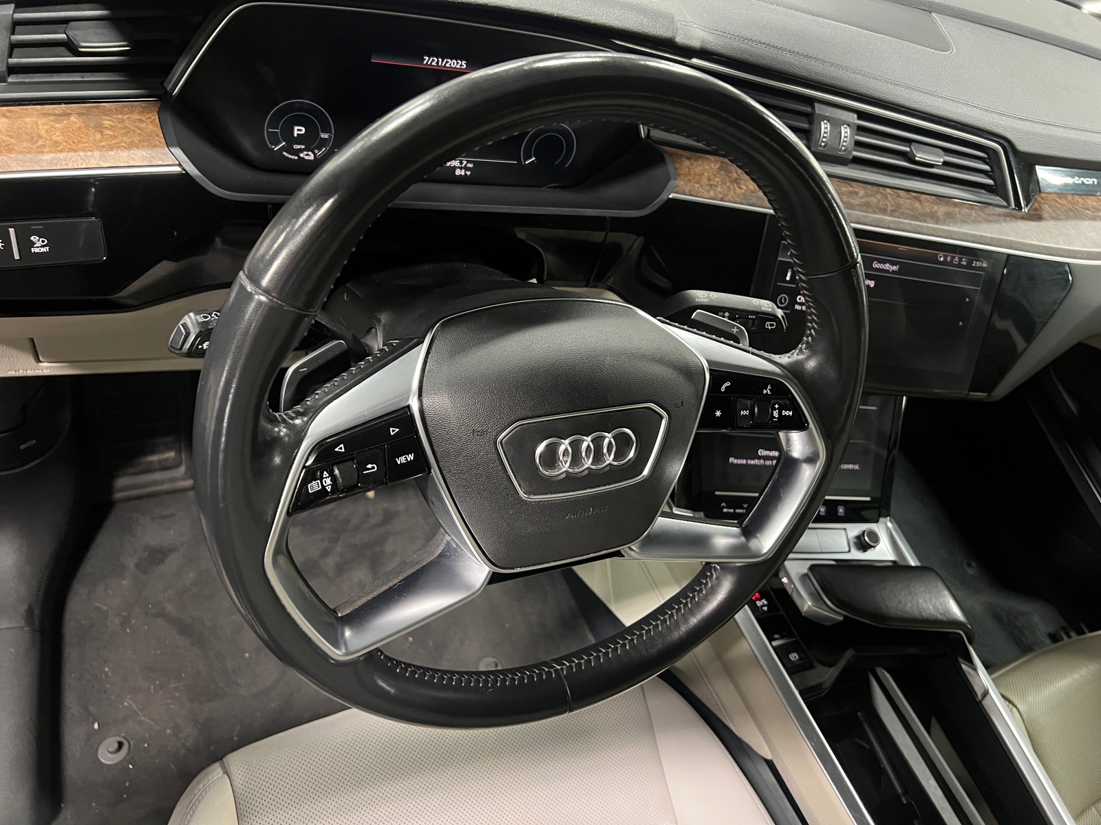 Thumbnail: 2019 Audi e-tron - 4