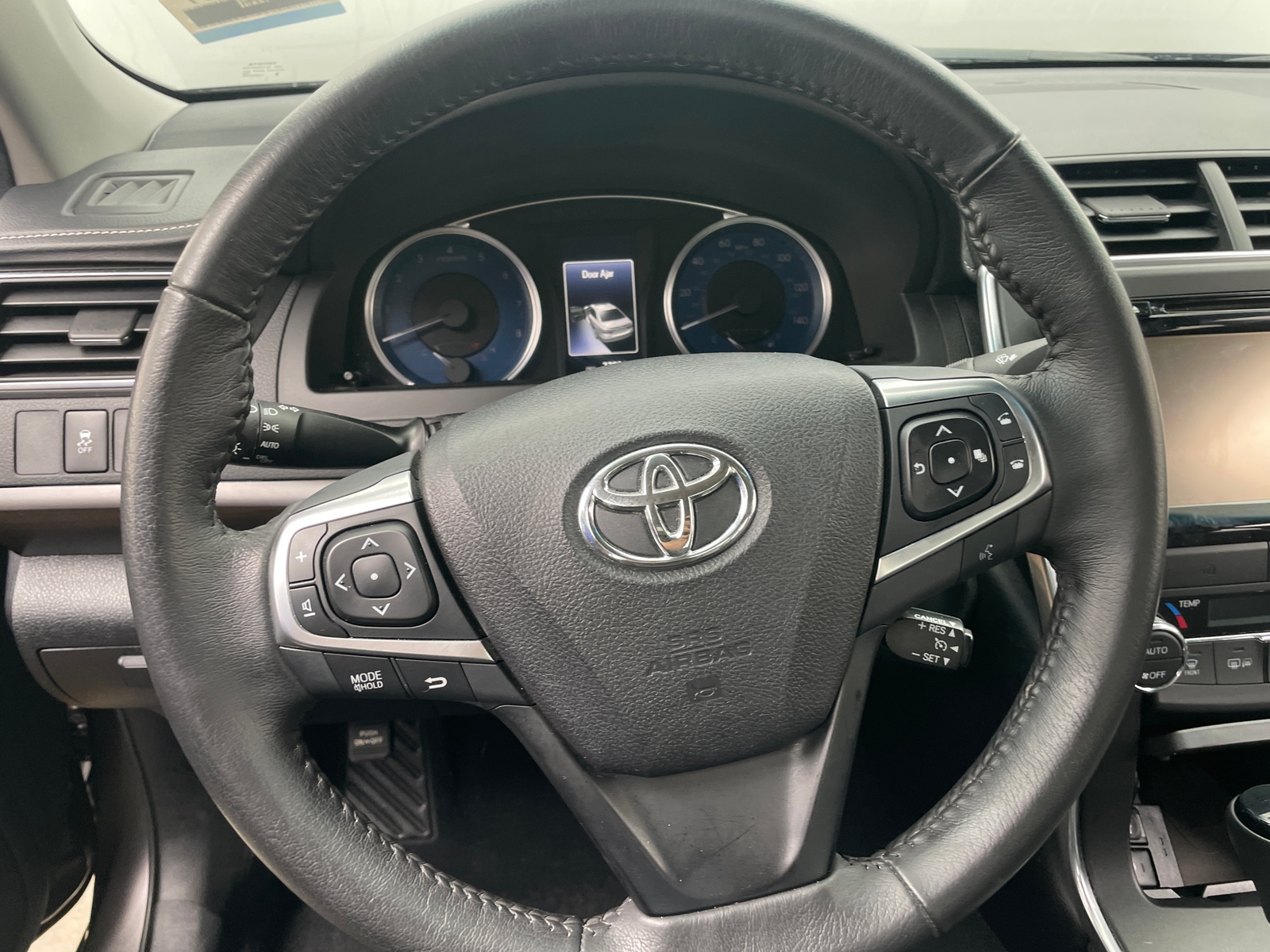 Thumbnail: 2017 Toyota Camry - 4