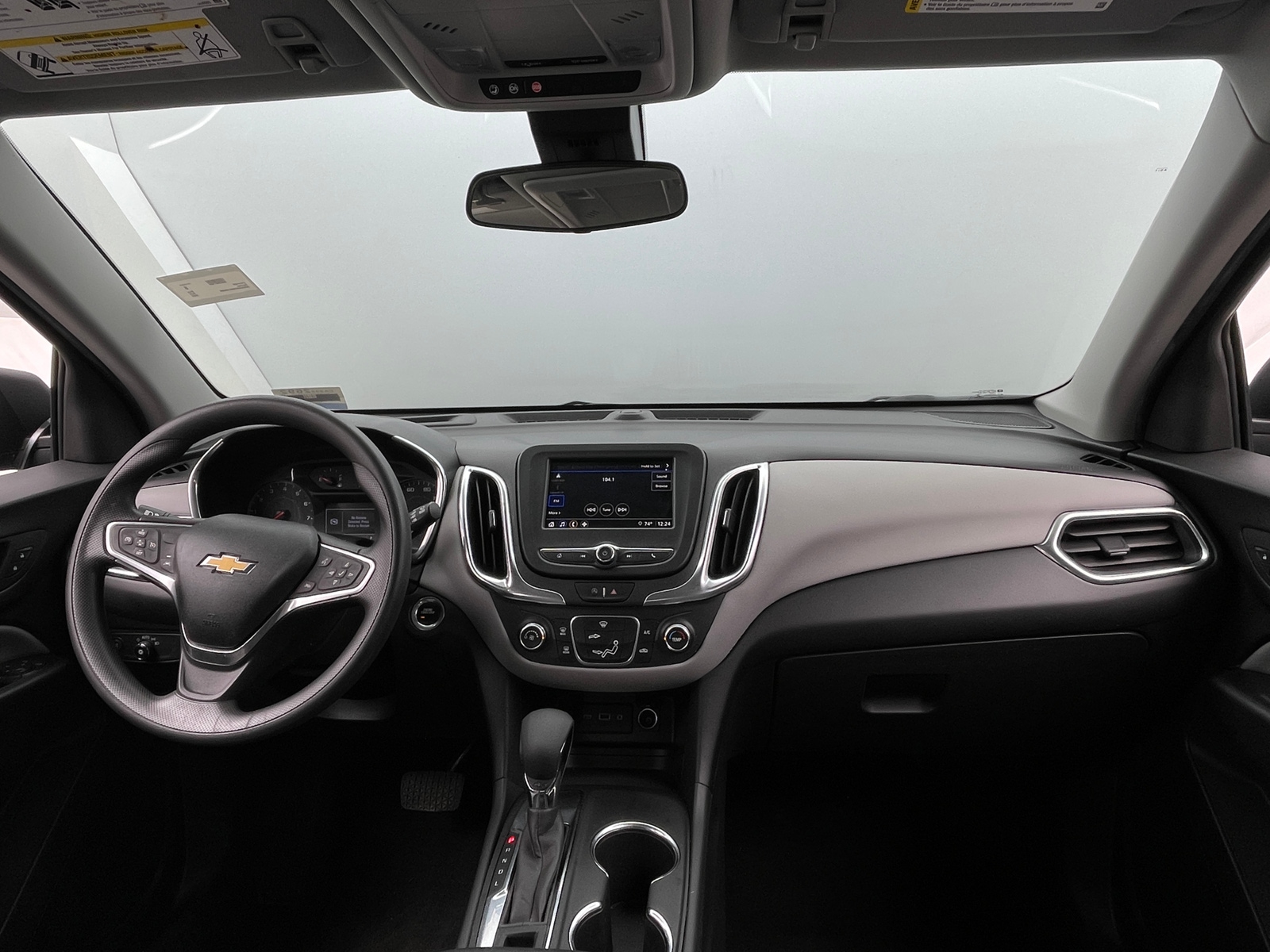 Thumbnail: 2022 Chevrolet Equinox - 3