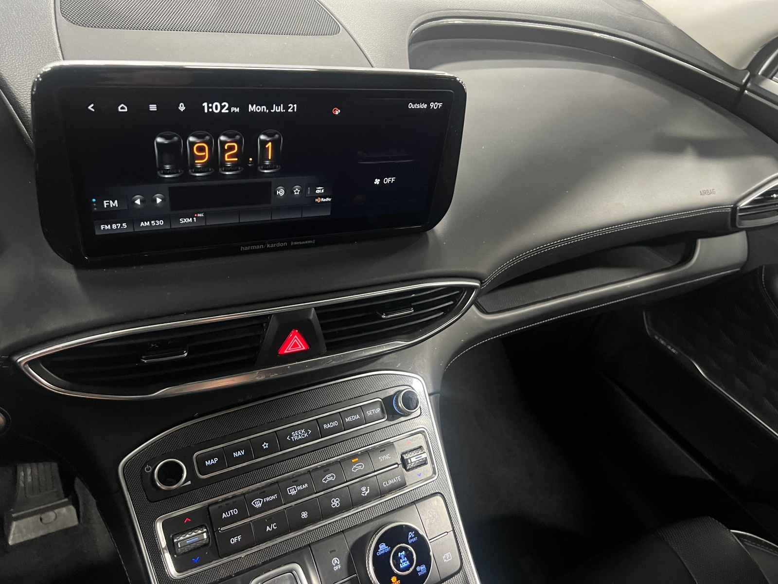 Thumbnail: 2022 Hyundai Santa Fe - 4