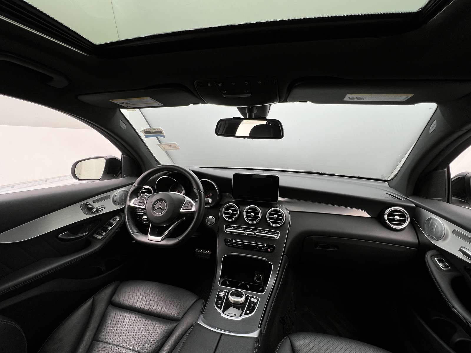 Thumbnail: 2019 Mercedes-Benz GLC - 2