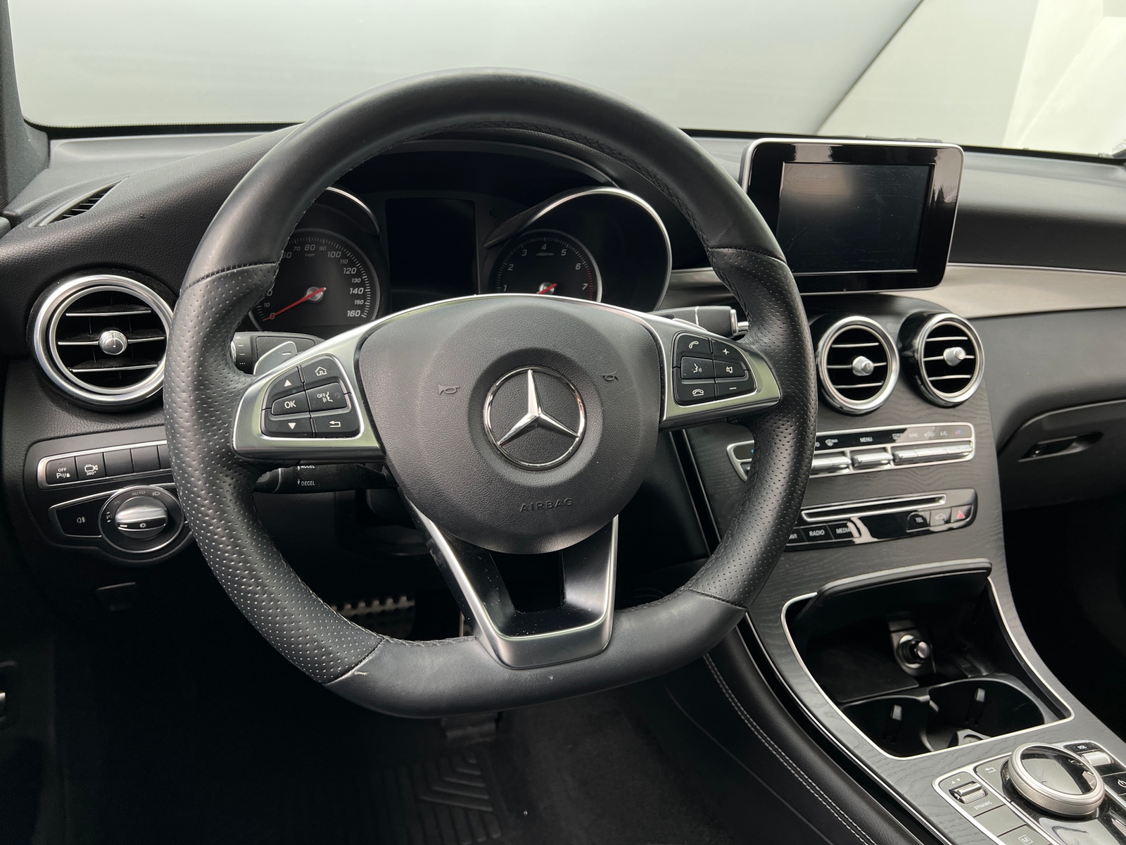 Thumbnail: 2019 Mercedes-Benz GLC - 4