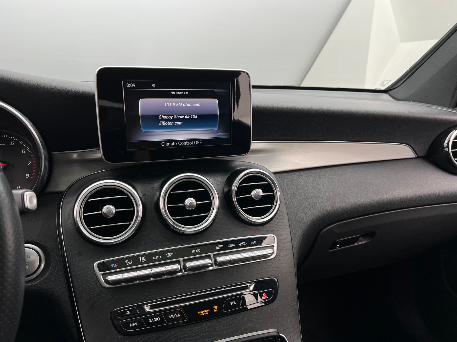 Thumbnail: 2019 Mercedes-Benz GLC - 3