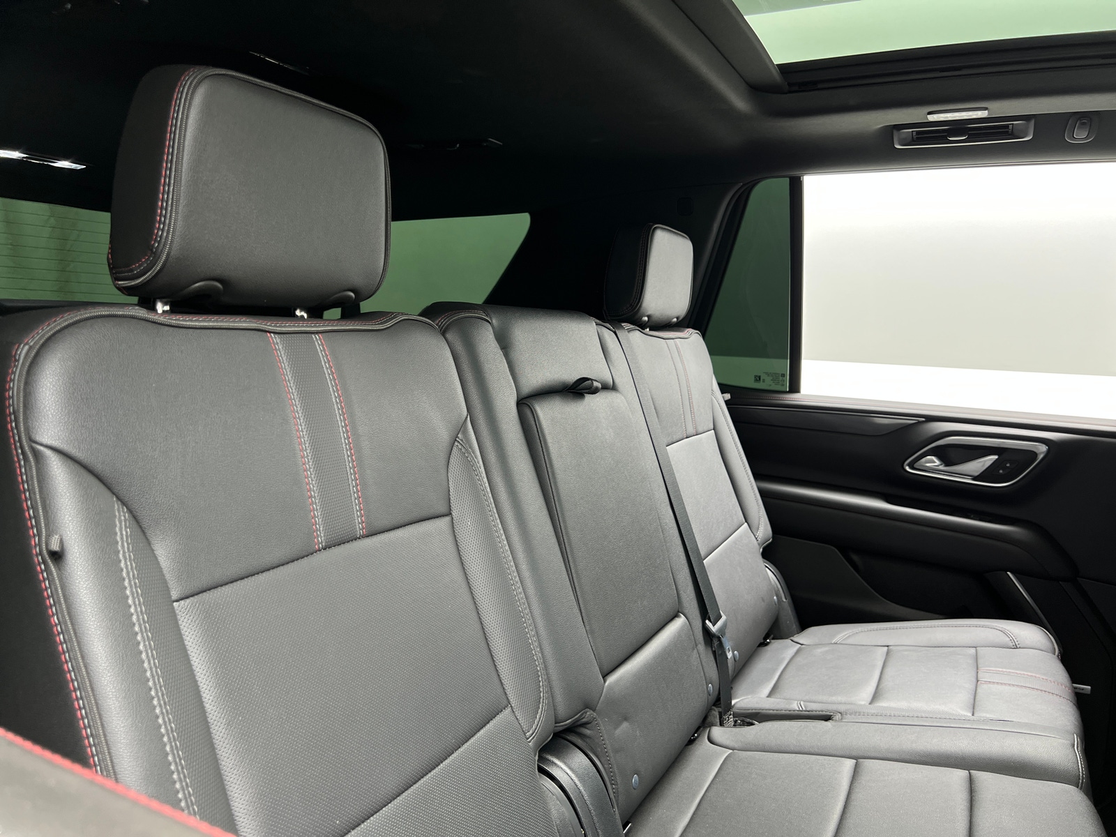 Thumbnail: 2023 Chevrolet Tahoe - 5
