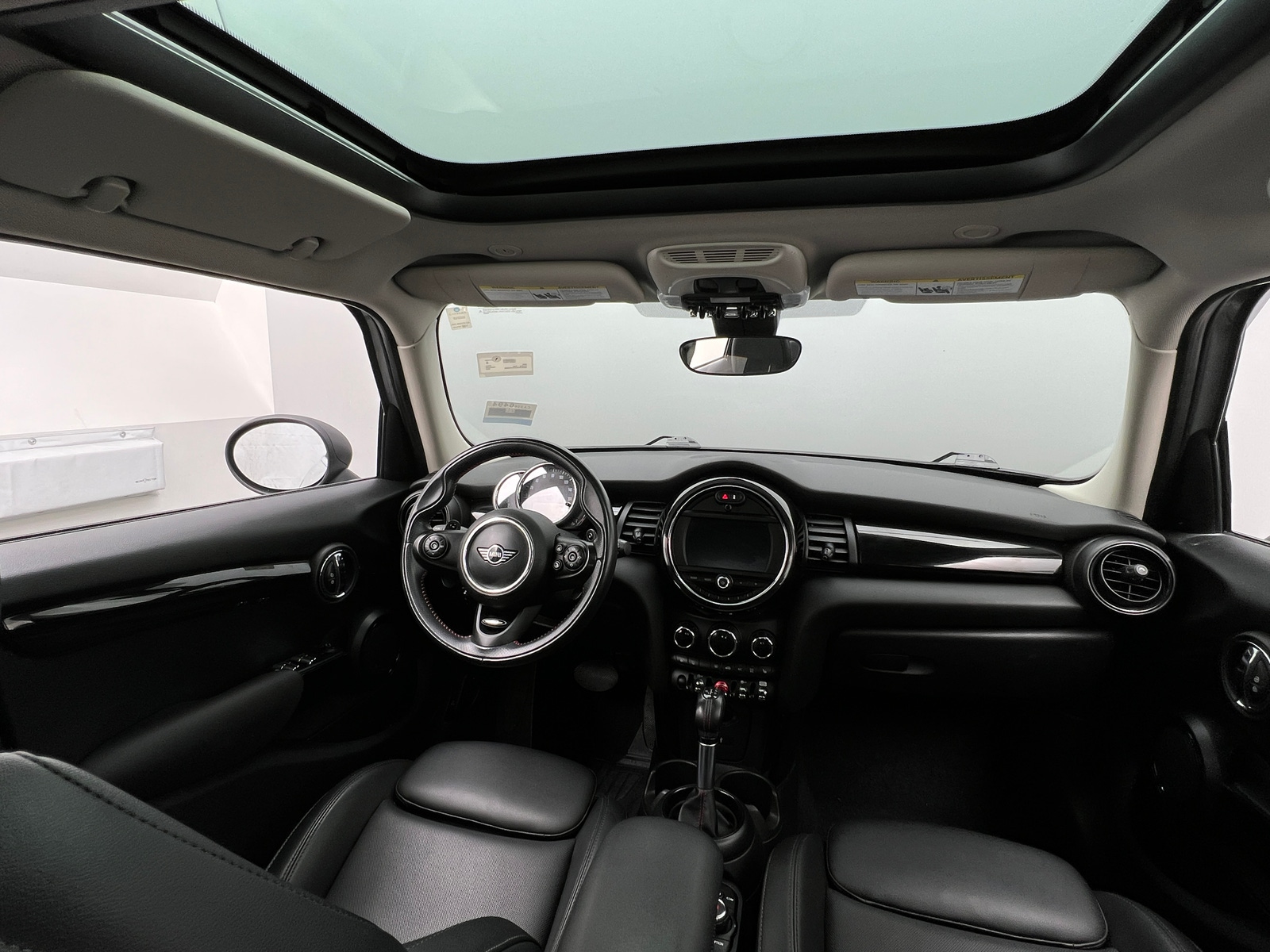 Thumbnail: 2019 MINI Cooper Hardtop - 2