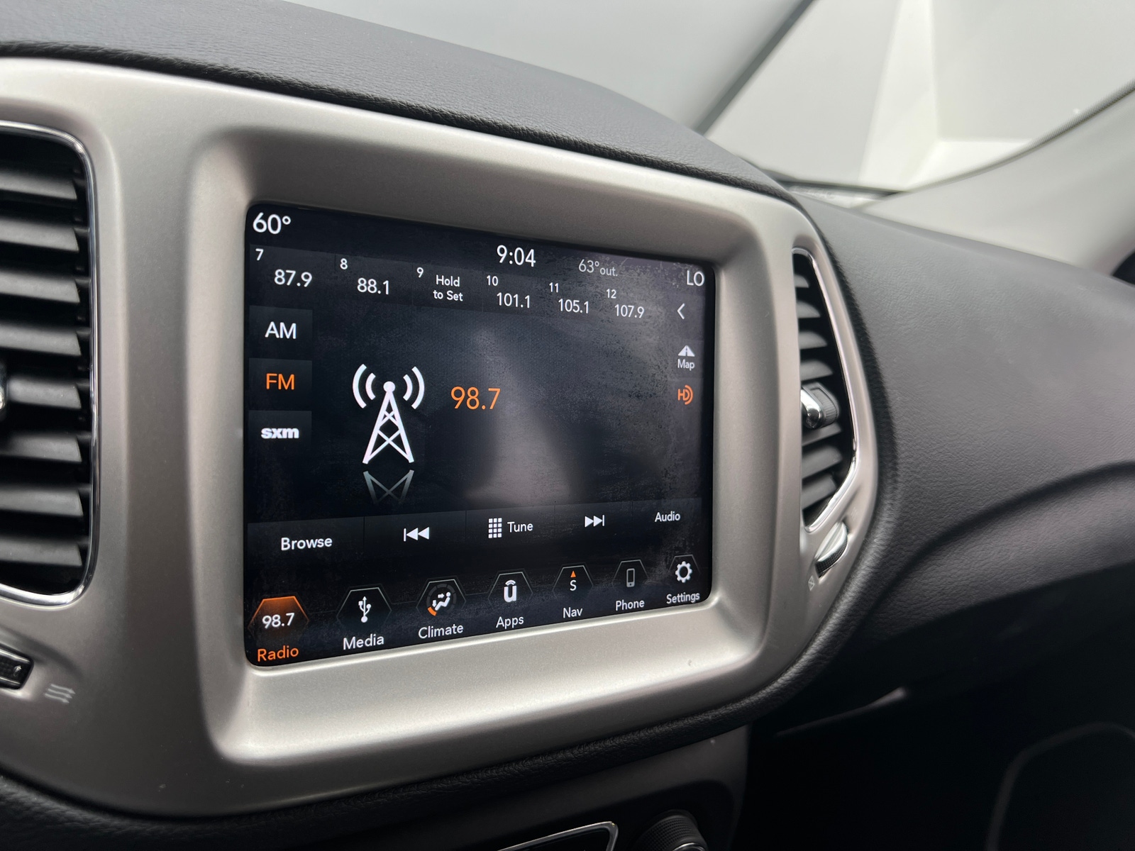 Thumbnail: 2019 Jeep Compass - 4
