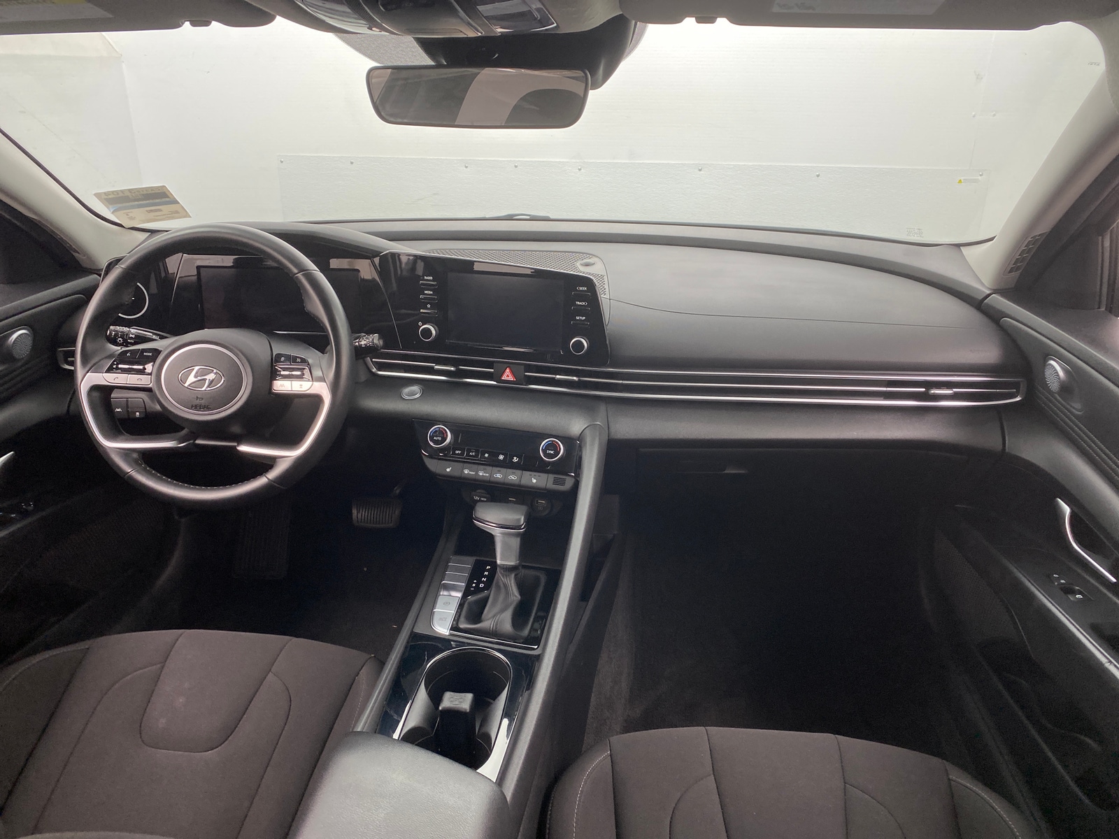 Thumbnail: 2021 Hyundai Elantra - 3