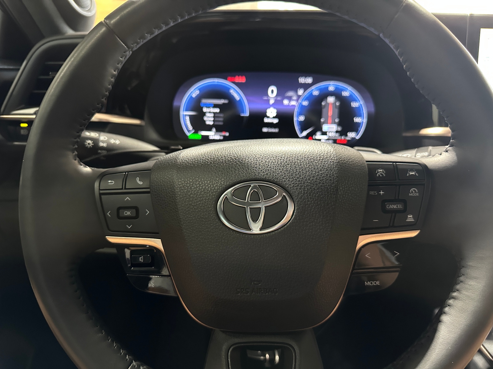 Thumbnail: 2023 Toyota Crown - 4