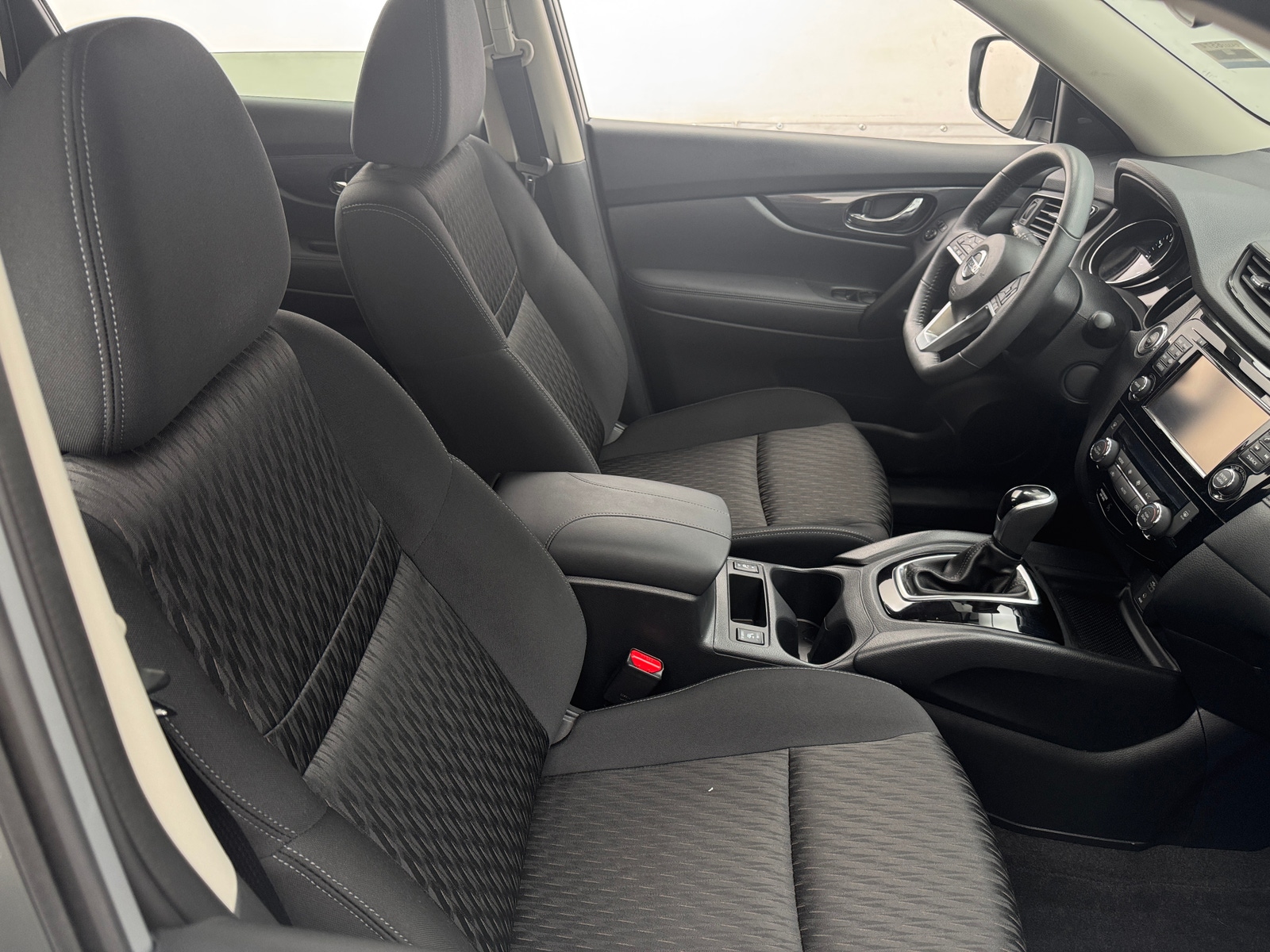 Thumbnail: 2017 Nissan Rogue - 2