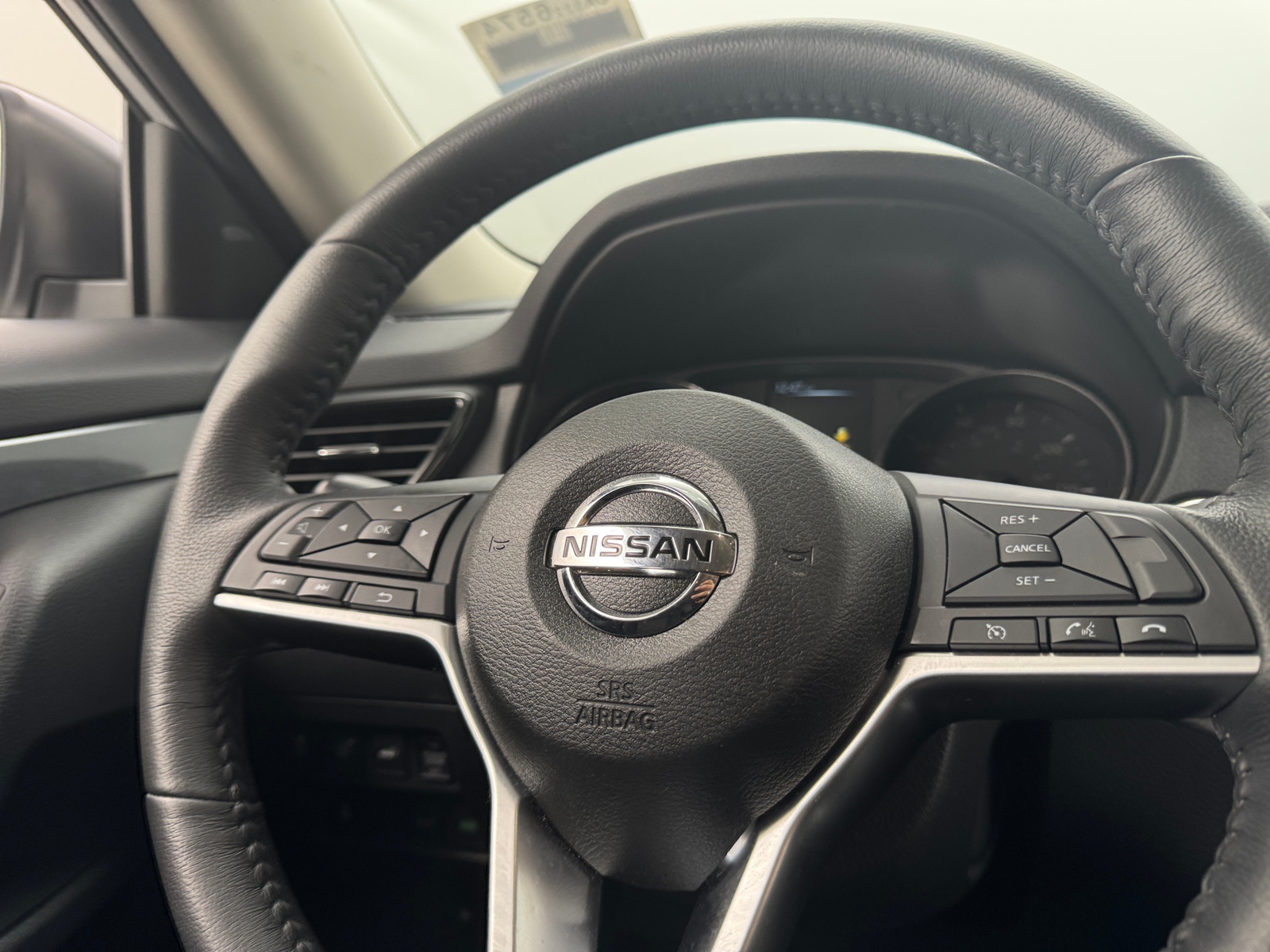 Thumbnail: 2017 Nissan Rogue - 5