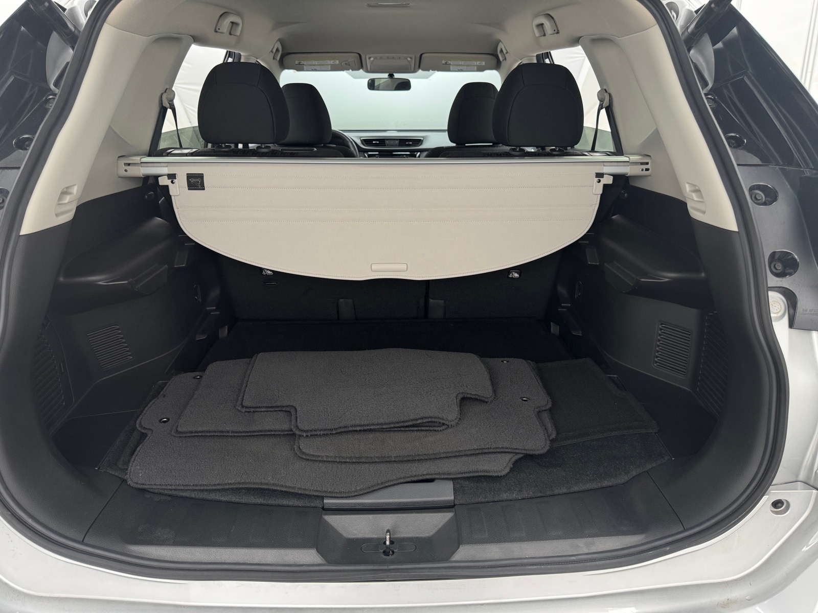 Thumbnail: 2017 Nissan Rogue - 7