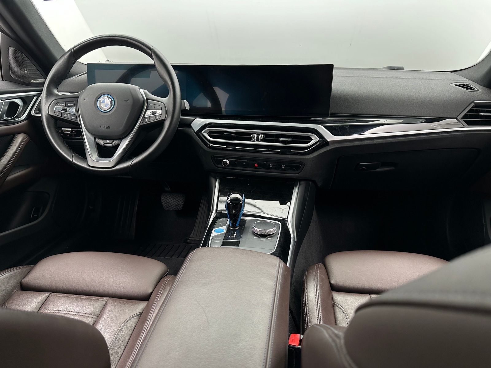Thumbnail: 2022 BMW i4 - 2