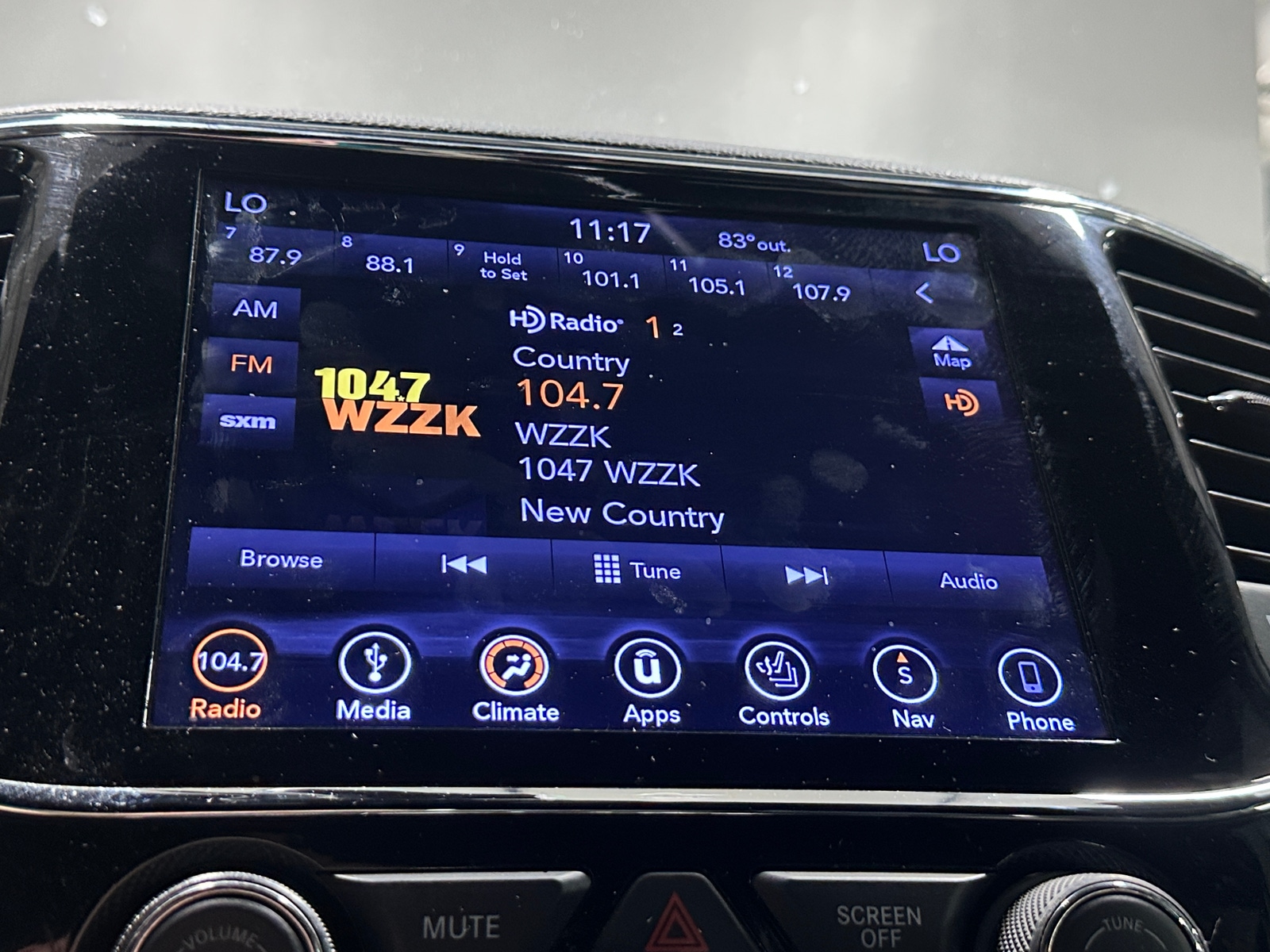Thumbnail: 2019 Jeep Grand Cherokee - 3