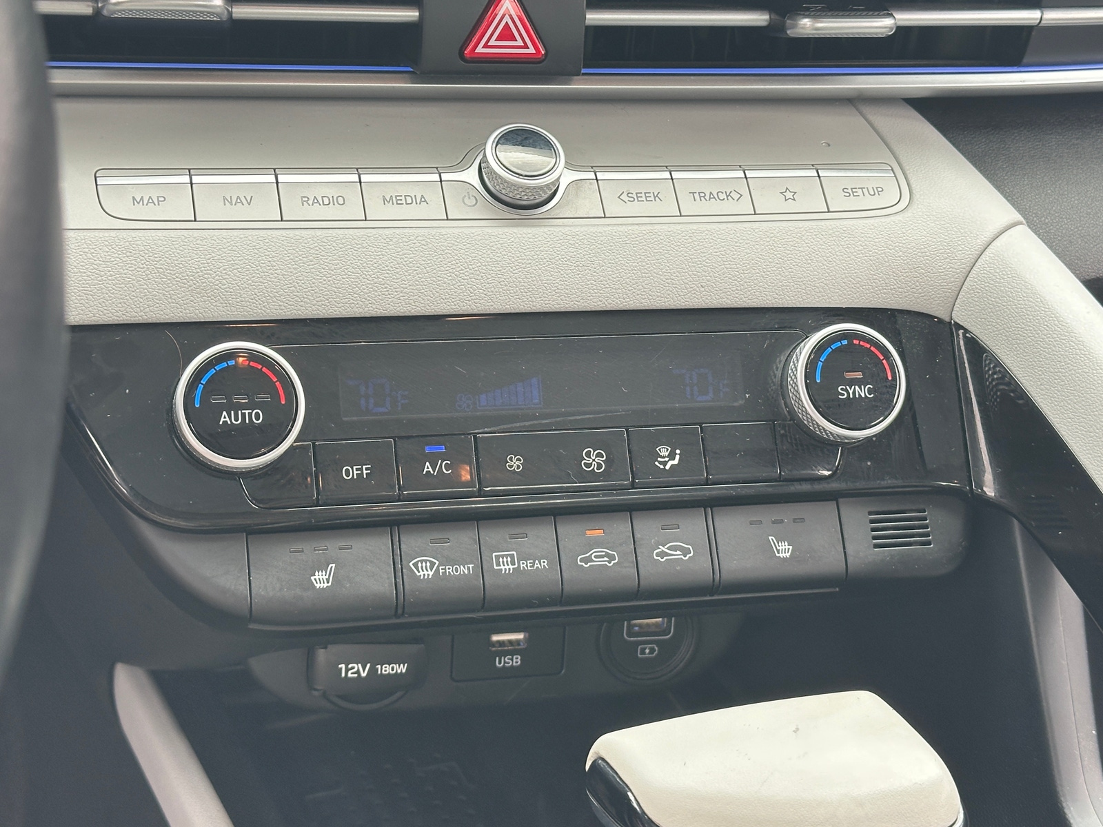 Thumbnail: 2021 Hyundai Elantra - 3