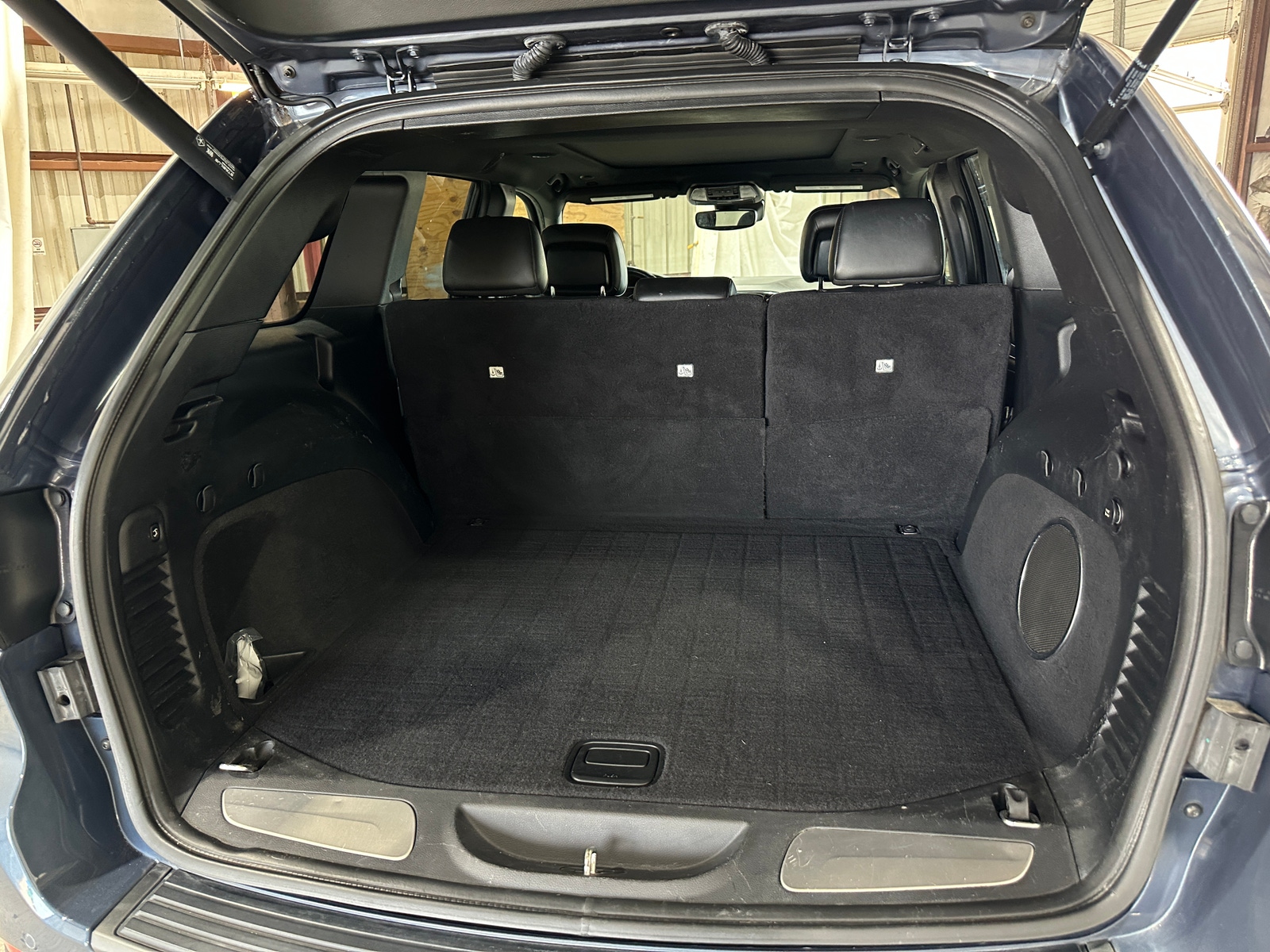 Thumbnail: 2019 Jeep Grand Cherokee - 6