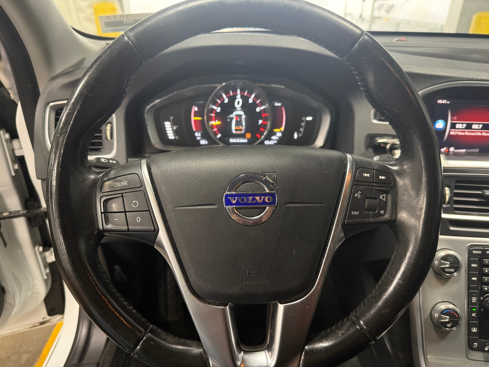 Thumbnail: 2018 Volvo S60 - 4