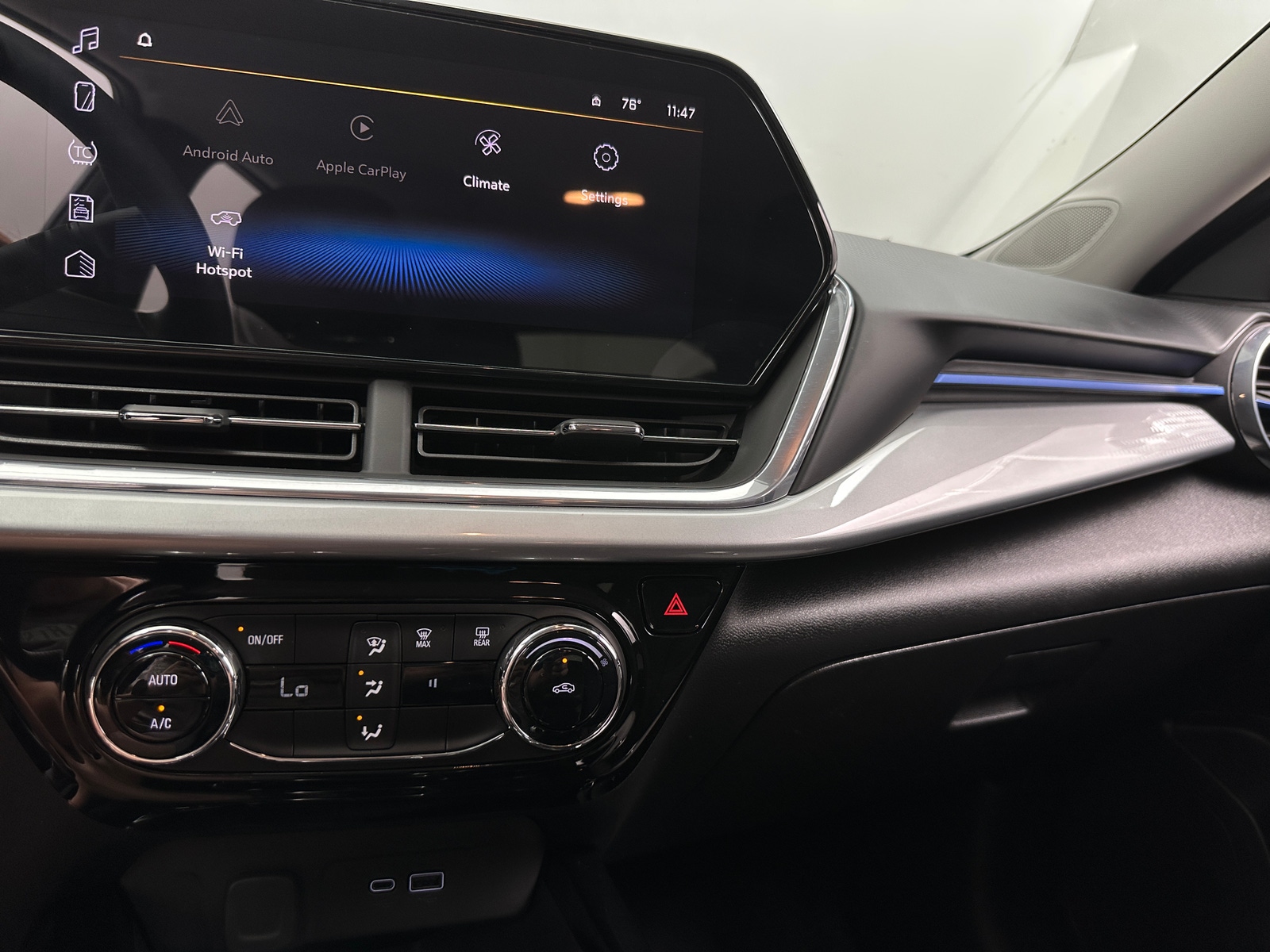 Thumbnail: 2024 Chevrolet Trax - 4