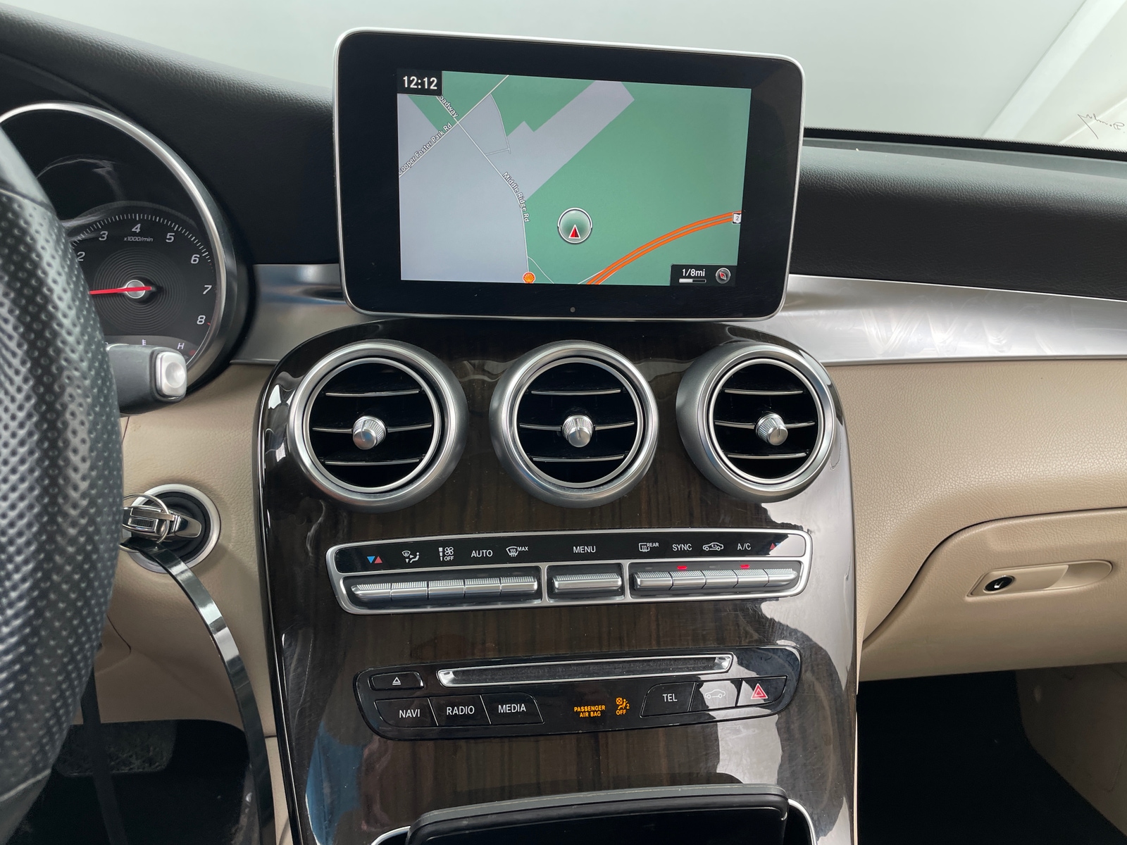 Thumbnail: 2019 Mercedes-Benz GLC - 3