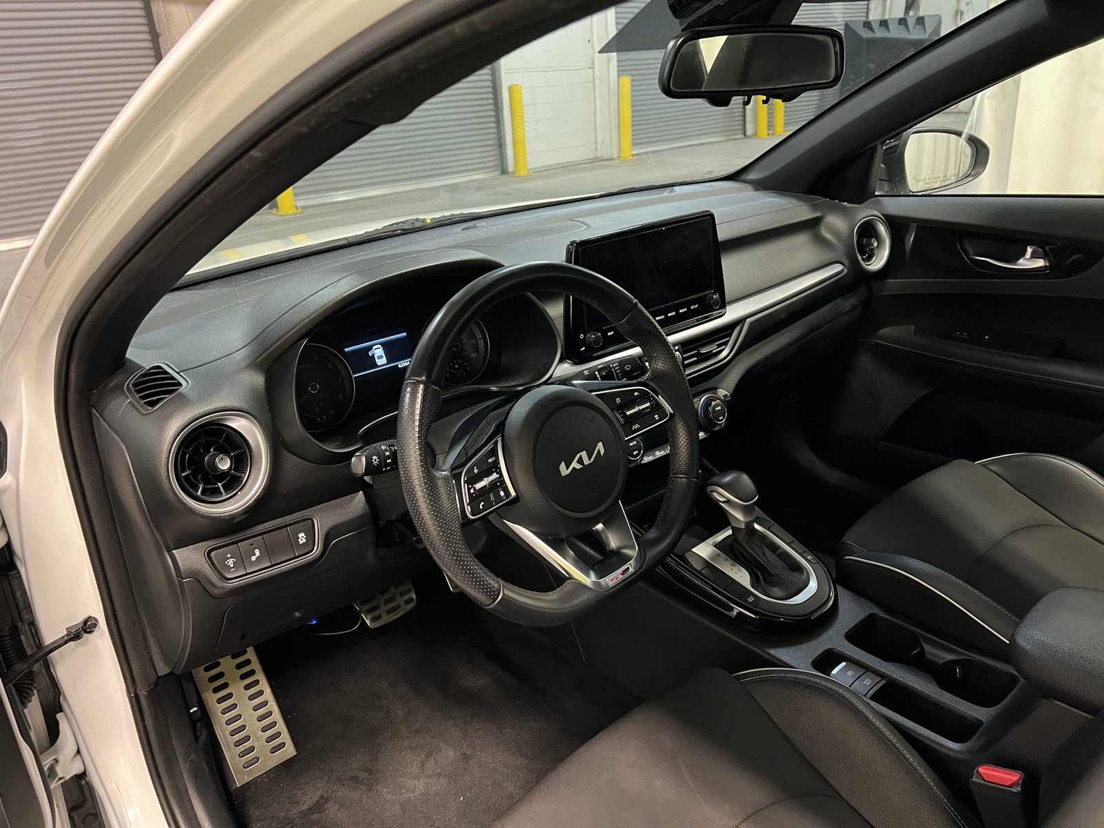 Thumbnail: 2022 Kia Forte - 3