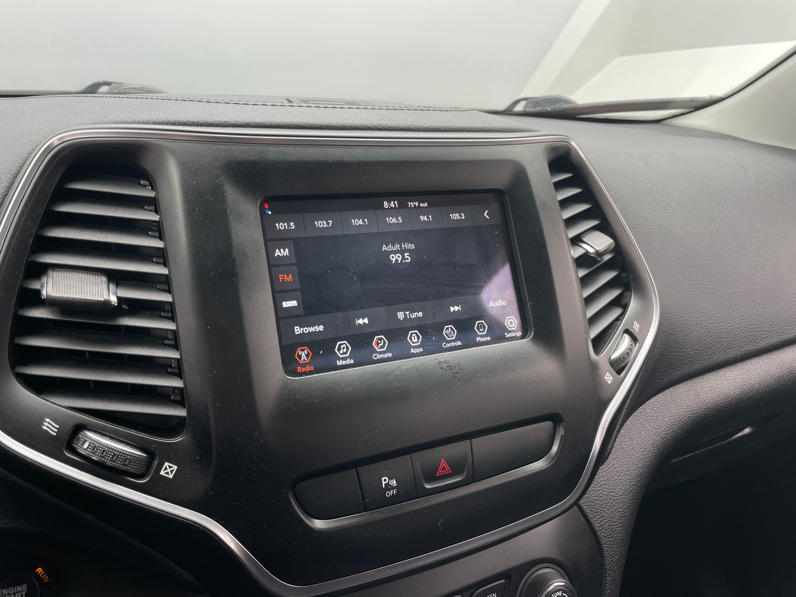 Thumbnail: 2020 Jeep Cherokee - 4