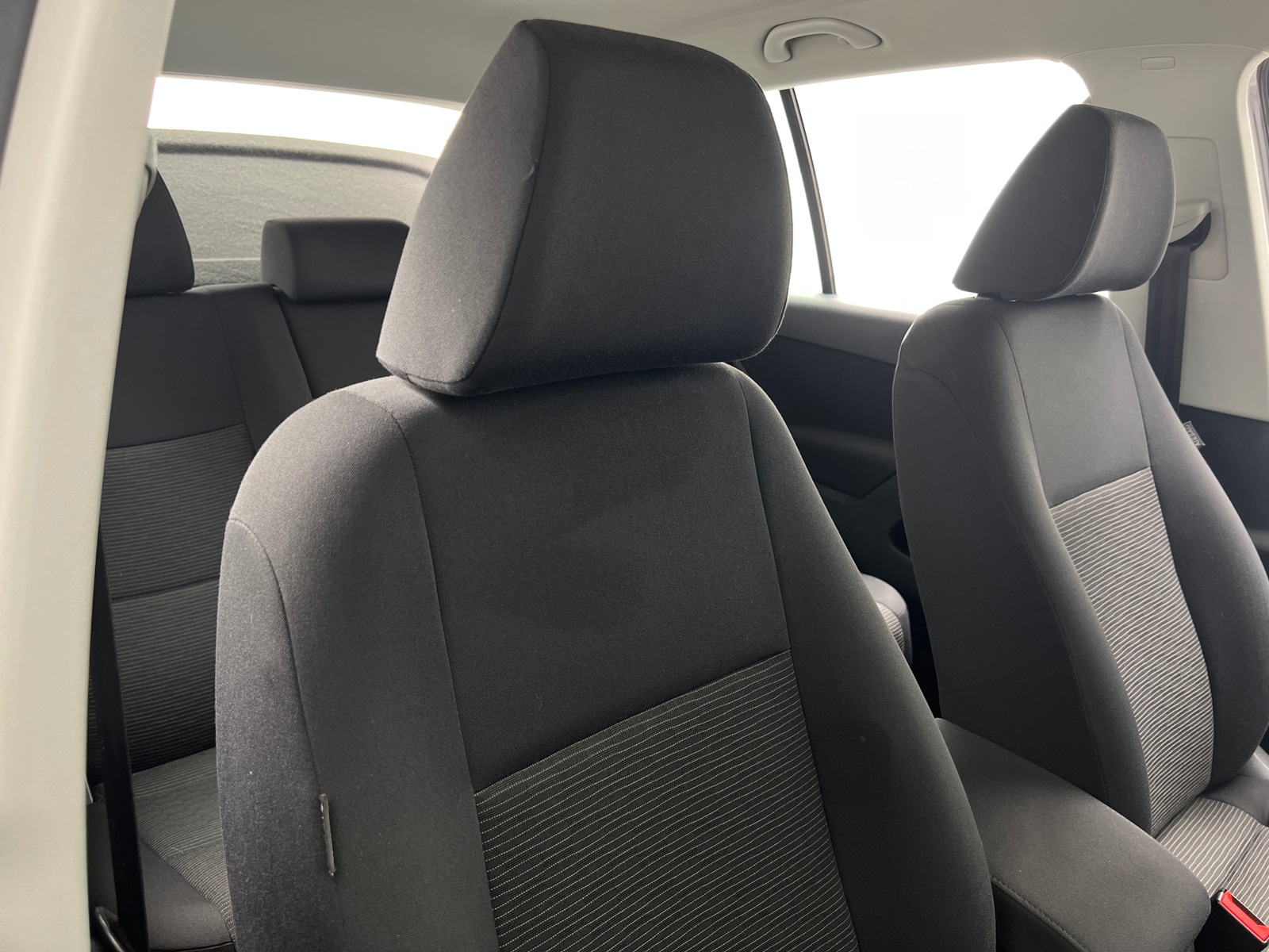 Thumbnail: 2012 Volkswagen Tiguan - 2