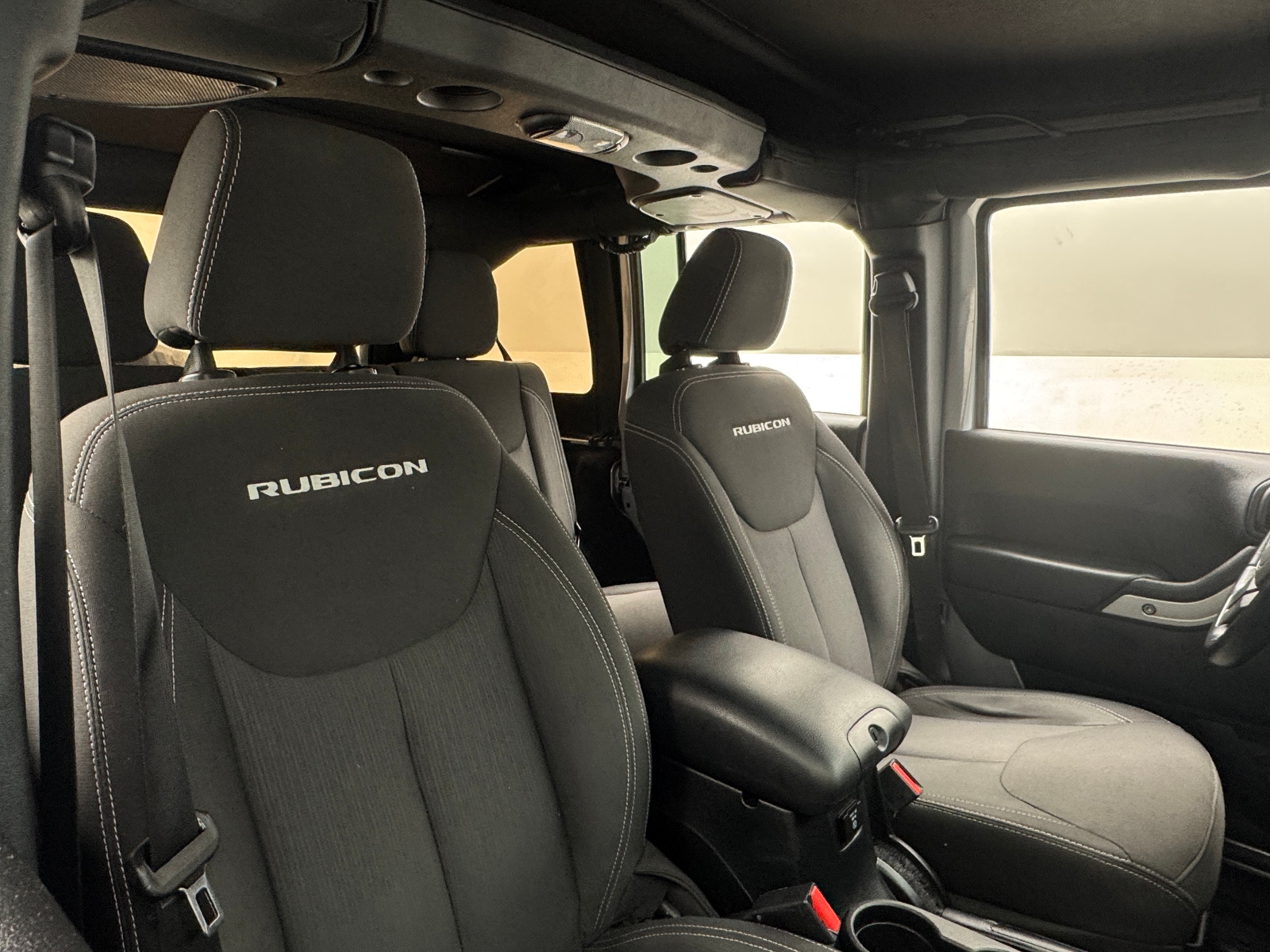 Thumbnail: 2016 Jeep Wrangler - 2
