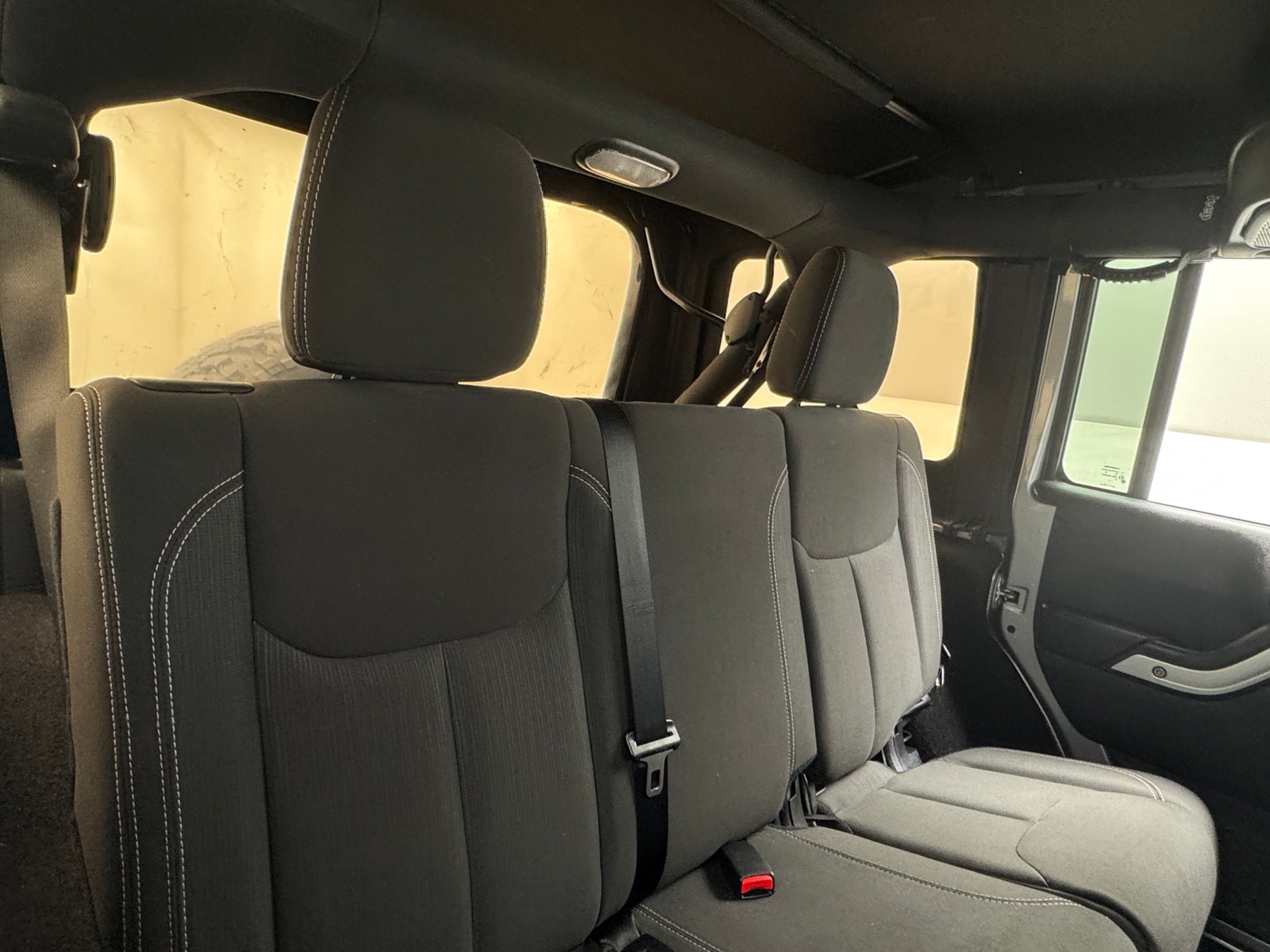 Thumbnail: 2016 Jeep Wrangler - 6