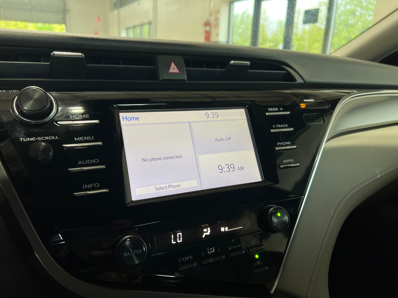 Thumbnail: 2018 Toyota Camry - 3