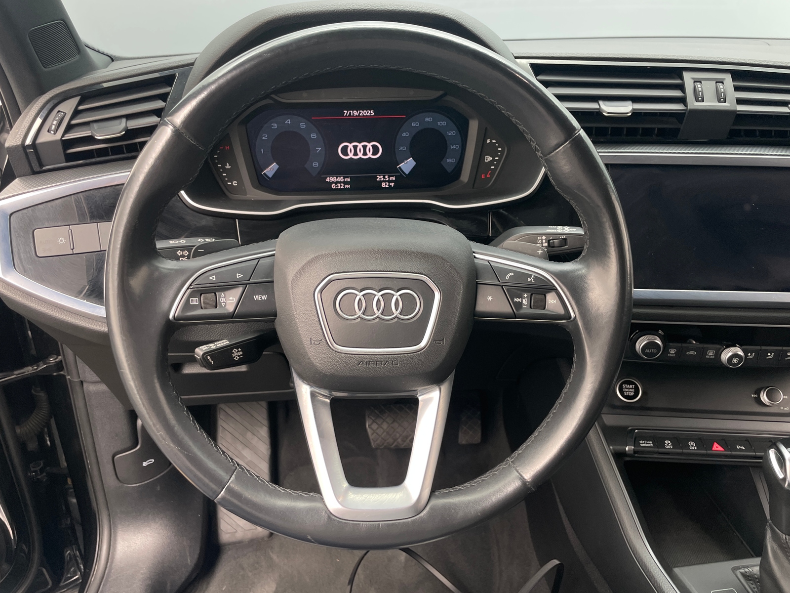 Thumbnail: 2021 Audi Q3 - 4