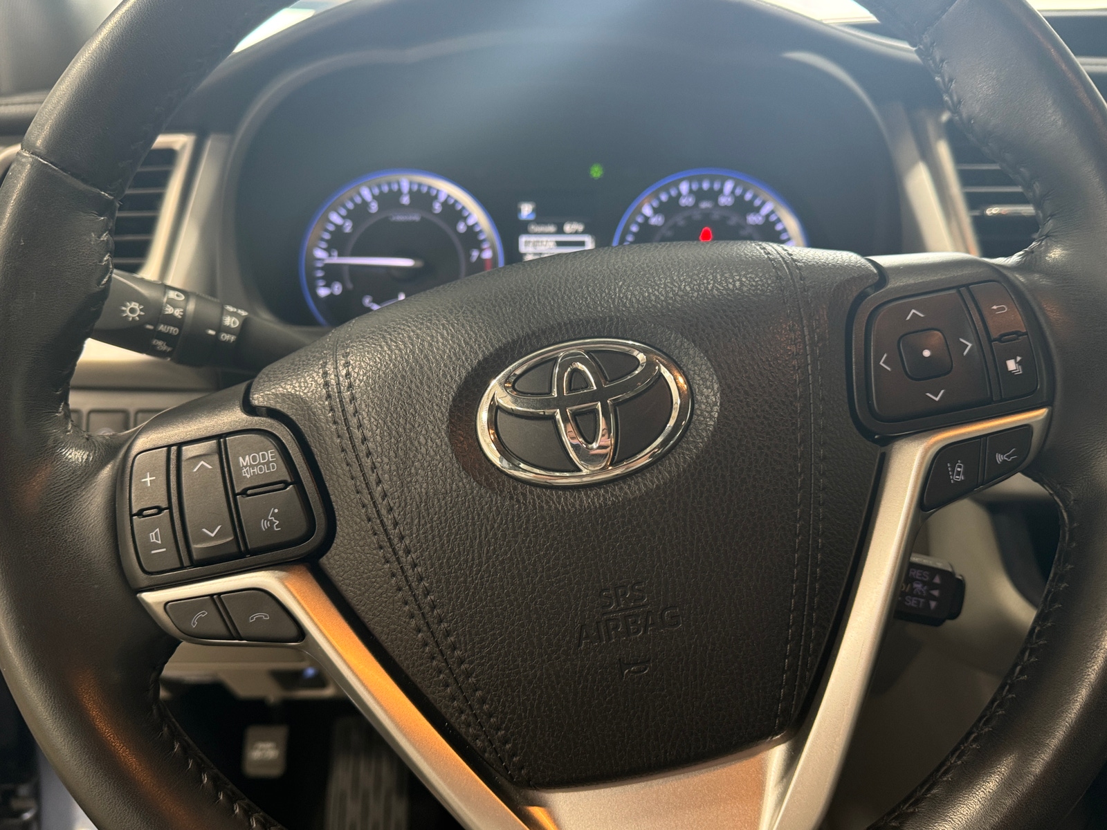 Thumbnail: 2019 Toyota Highlander - 4