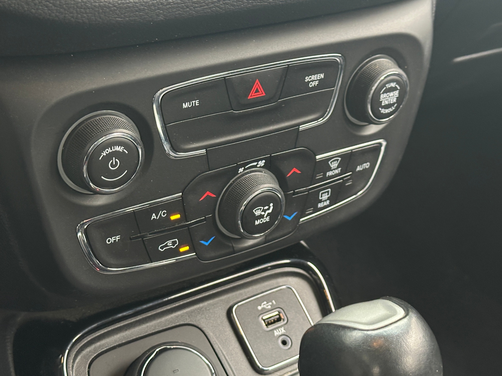 Thumbnail: 2019 Jeep Compass - 3