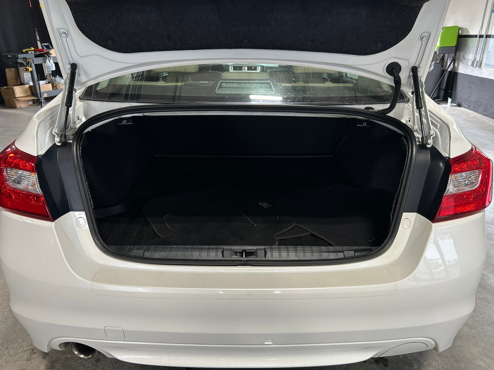 Thumbnail: 2015 Subaru Legacy - 6