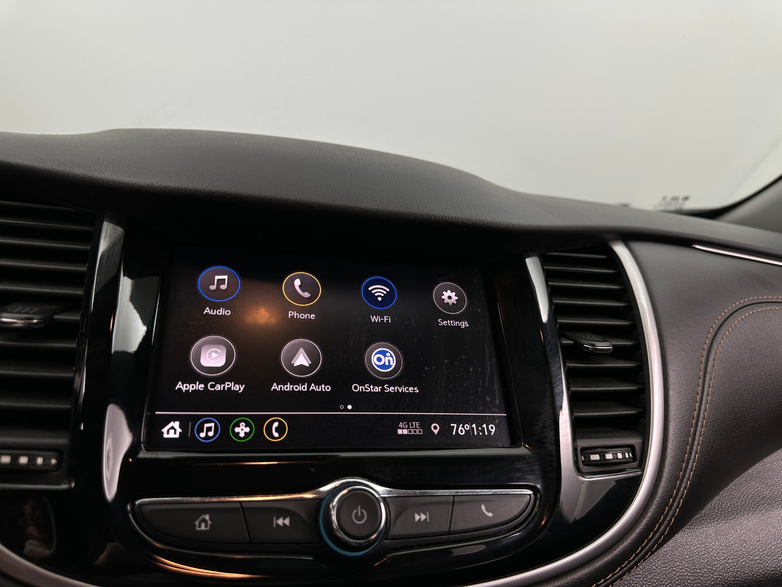 Thumbnail: 2022 Chevrolet Trax - 3