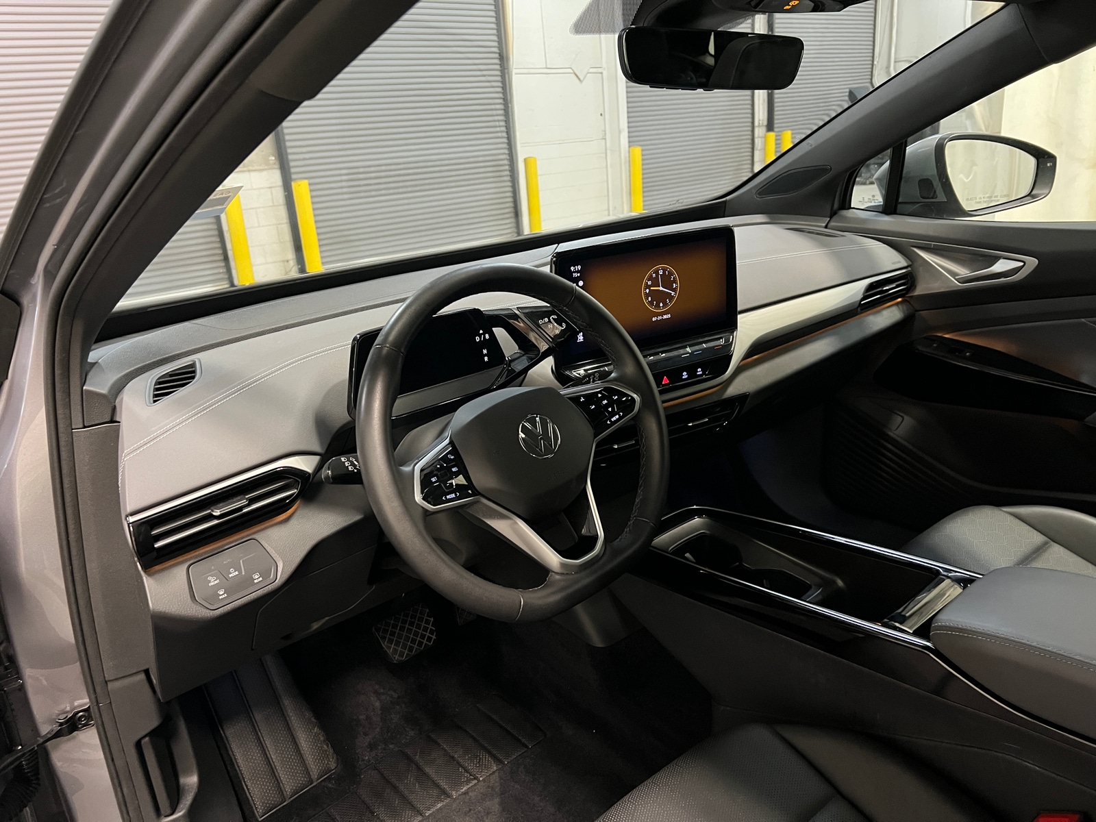Thumbnail: 2023 Volkswagen ID.4 - 3