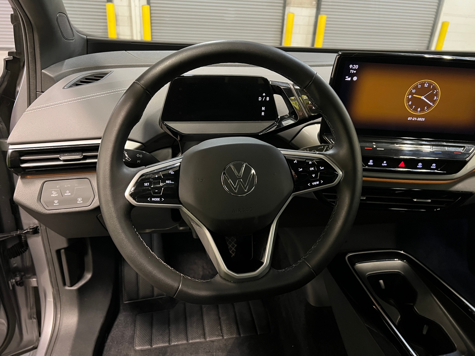 Thumbnail: 2023 Volkswagen ID.4 - 5