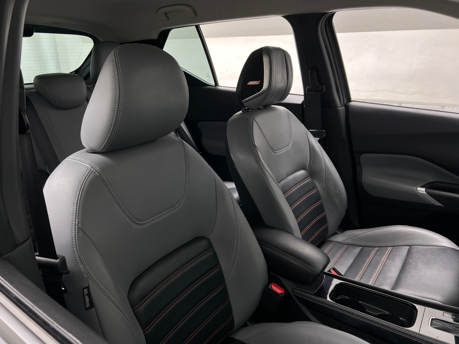 Thumbnail: 2023 Nissan Kicks - 2