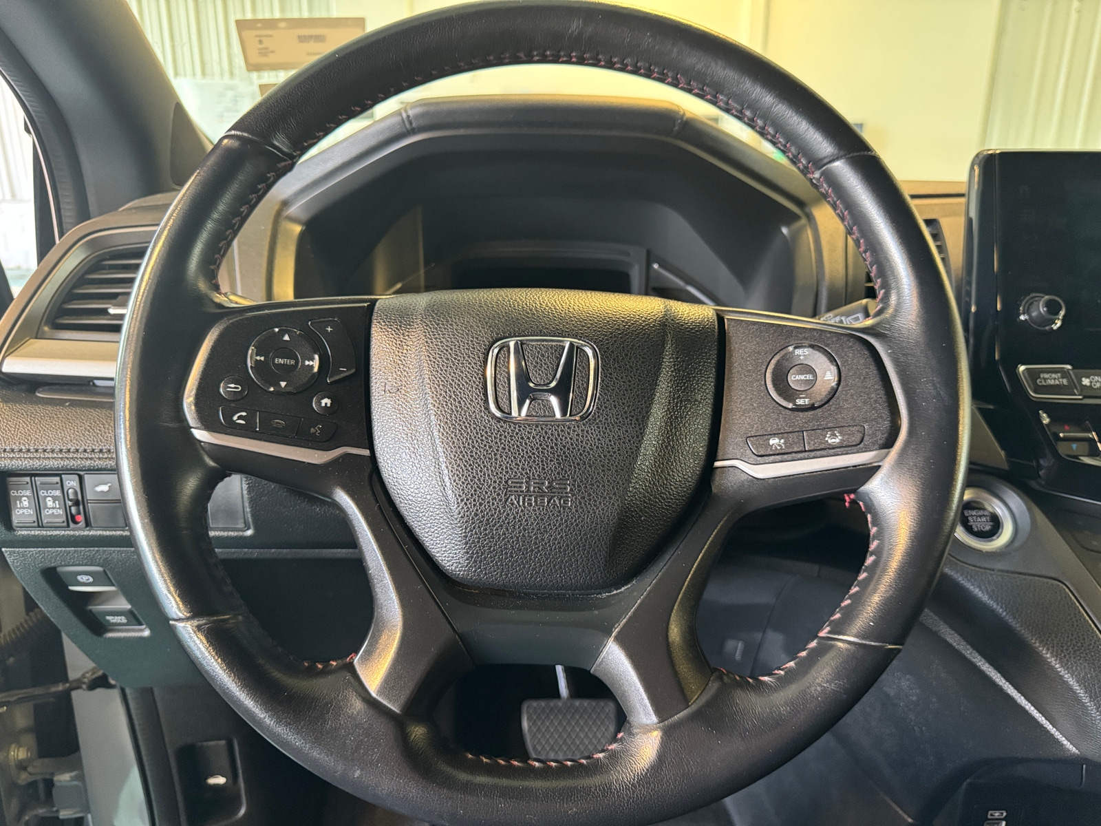 Thumbnail: 2023 Honda Odyssey - 4