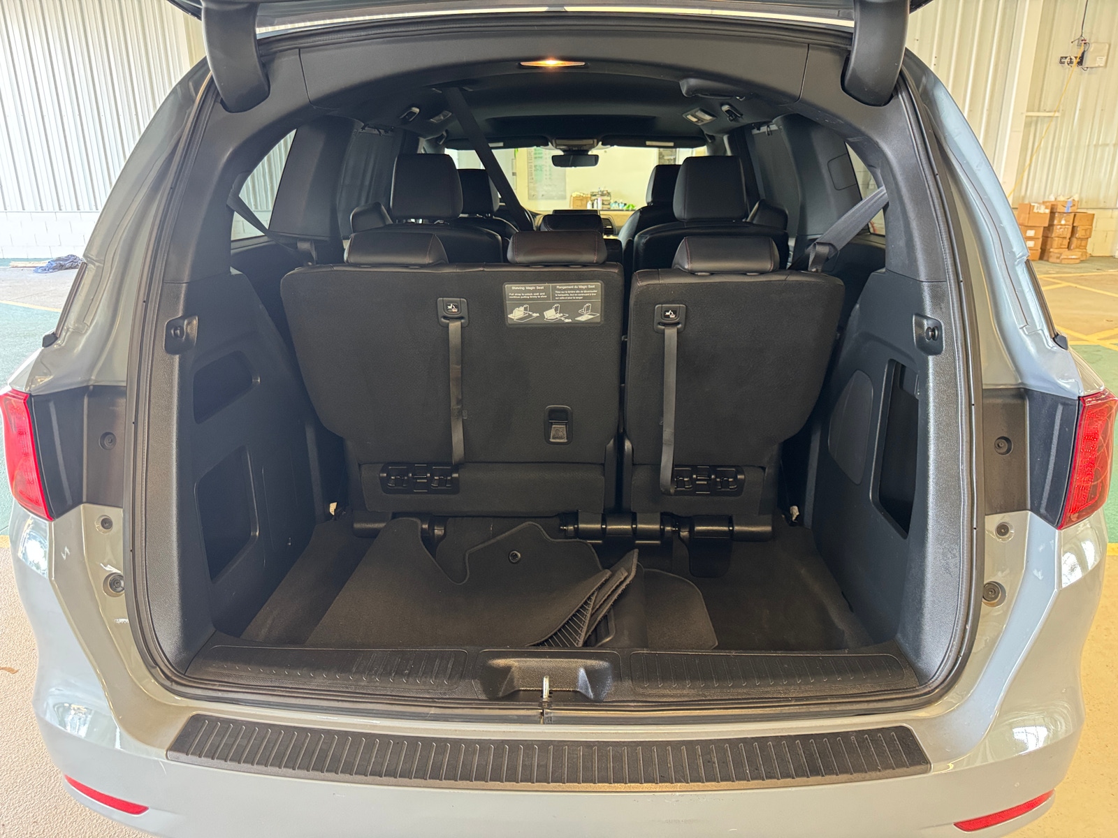 Thumbnail: 2023 Honda Odyssey - 6