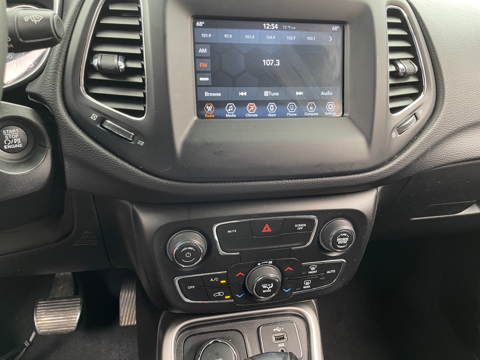 Thumbnail: 2021 Jeep Compass - 3